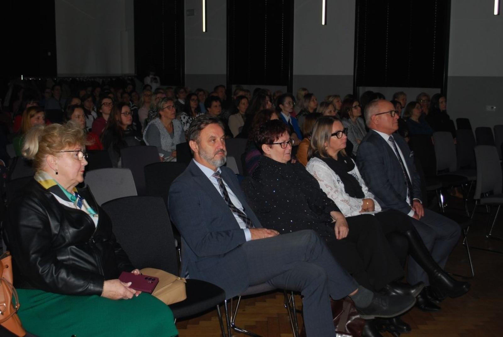 Zdjęcie w galerii na portalu naszwodzislaw.com: Niewidzialne spektrum autyzmu. Konferencja w Wodzisławiu Śląskim wiadomości z regionu