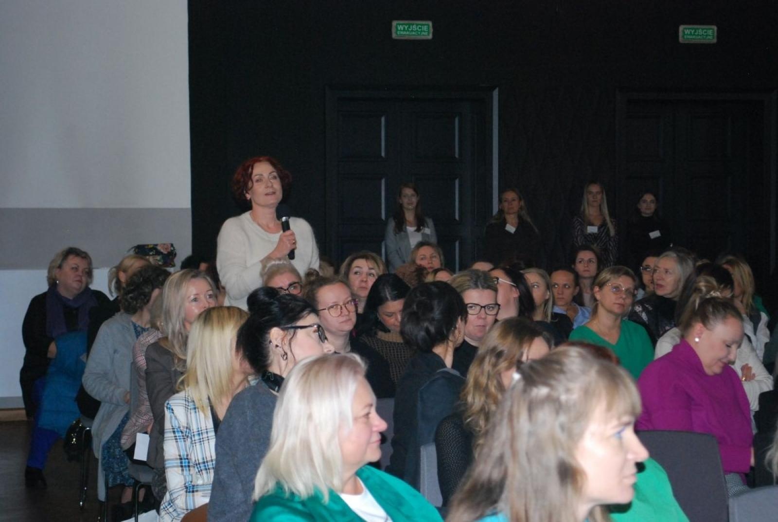 Zdjęcie w galerii na portalu naszwodzislaw.com: Niewidzialne spektrum autyzmu. Konferencja w Wodzisławiu Śląskim wiadomości z regionu