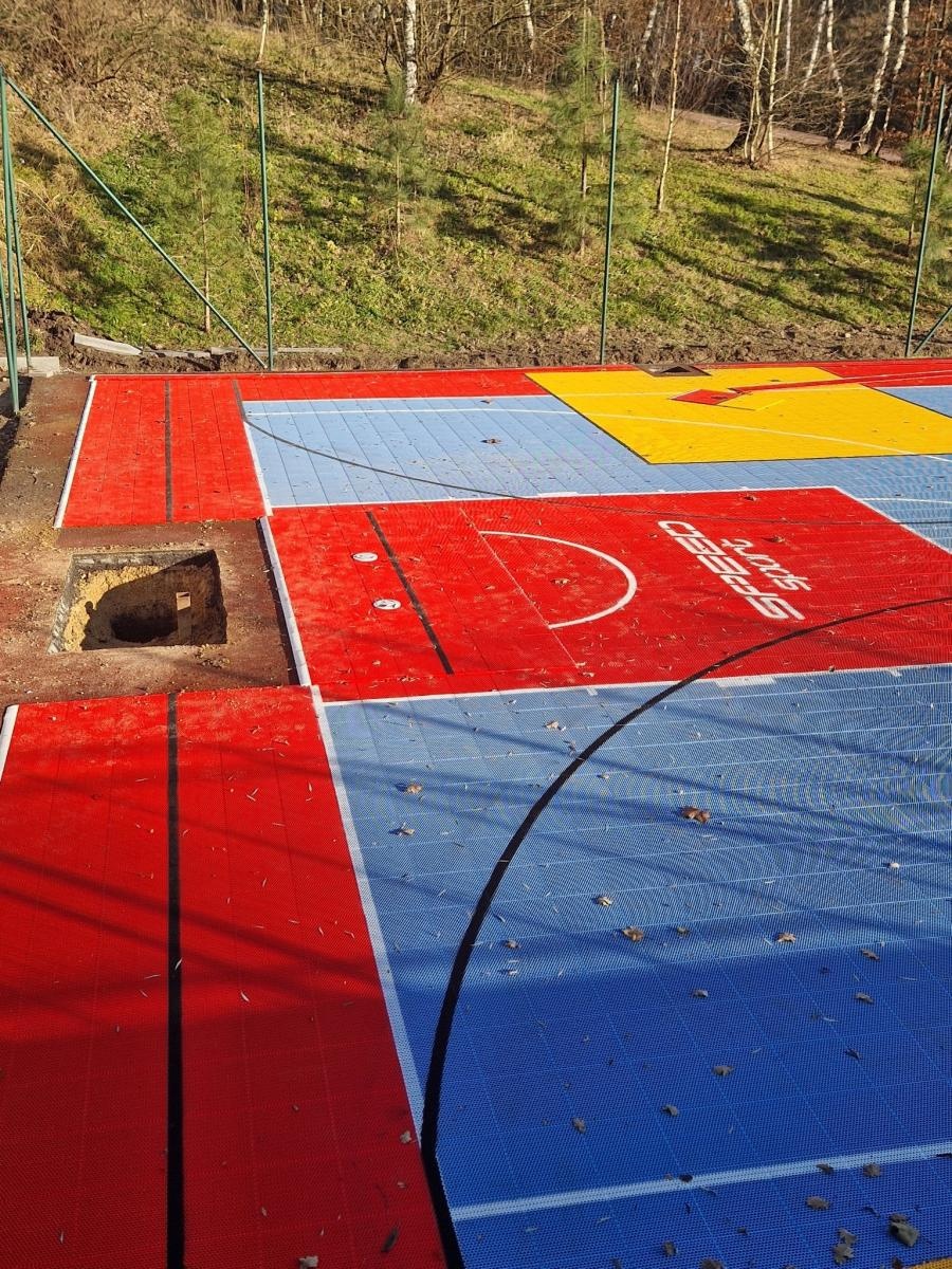 Zdjęcie w galerii na portalu naszwodzislaw.com: Wkrótce otwarcie boiska do koszykówki 3x3 wiadomości z regionu