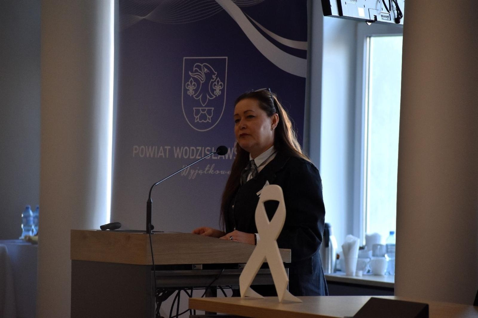 Zdjęcie w galerii na portalu naszwodzislaw.com: (PRZE)MOC. Perspektywa zmian. Konferencja w ramach kampanii Białej Wstążki wiadomości z regionu