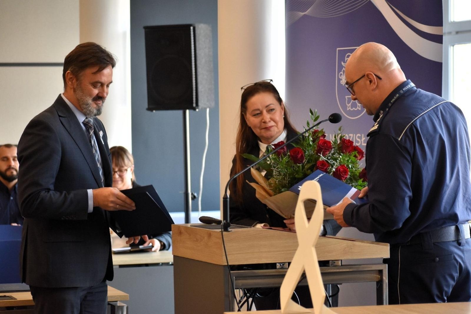 Zdjęcie w galerii na portalu naszwodzislaw.com: (PRZE)MOC. Perspektywa zmian. Konferencja w ramach kampanii Białej Wstążki wiadomości z regionu