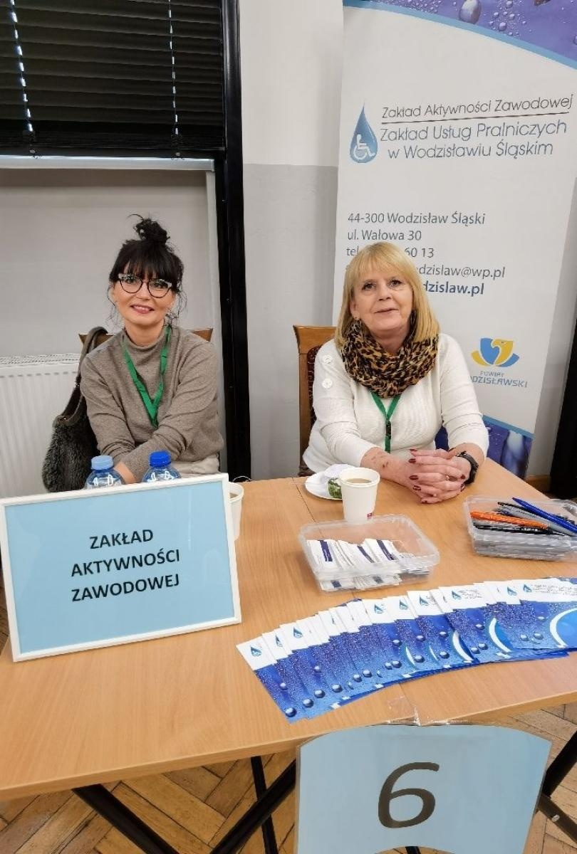 Zdjęcie w galerii na portalu naszwodzislaw.com: Targi informacyjne dla osób z niepełnosprawnościami za nami wiadomości z regionu