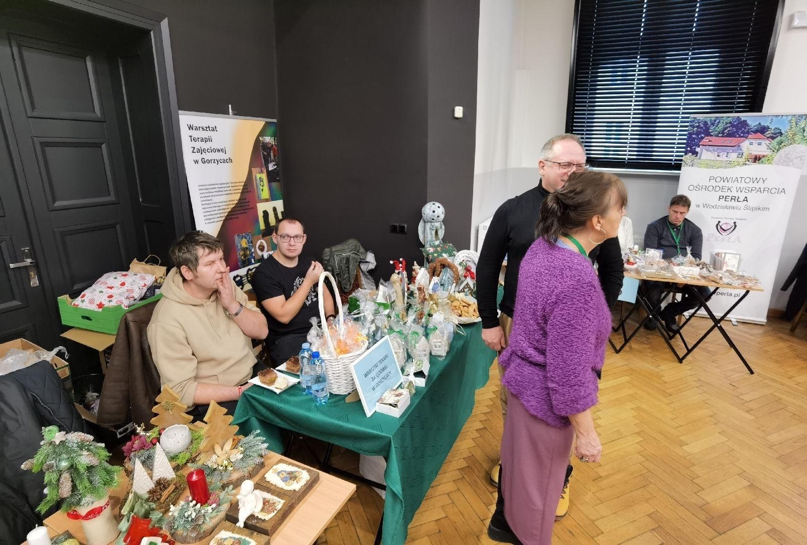 Zdjęcie w galerii na portalu naszwodzislaw.com: Targi informacyjne dla osób z niepełnosprawnościami za nami wiadomości z regionu