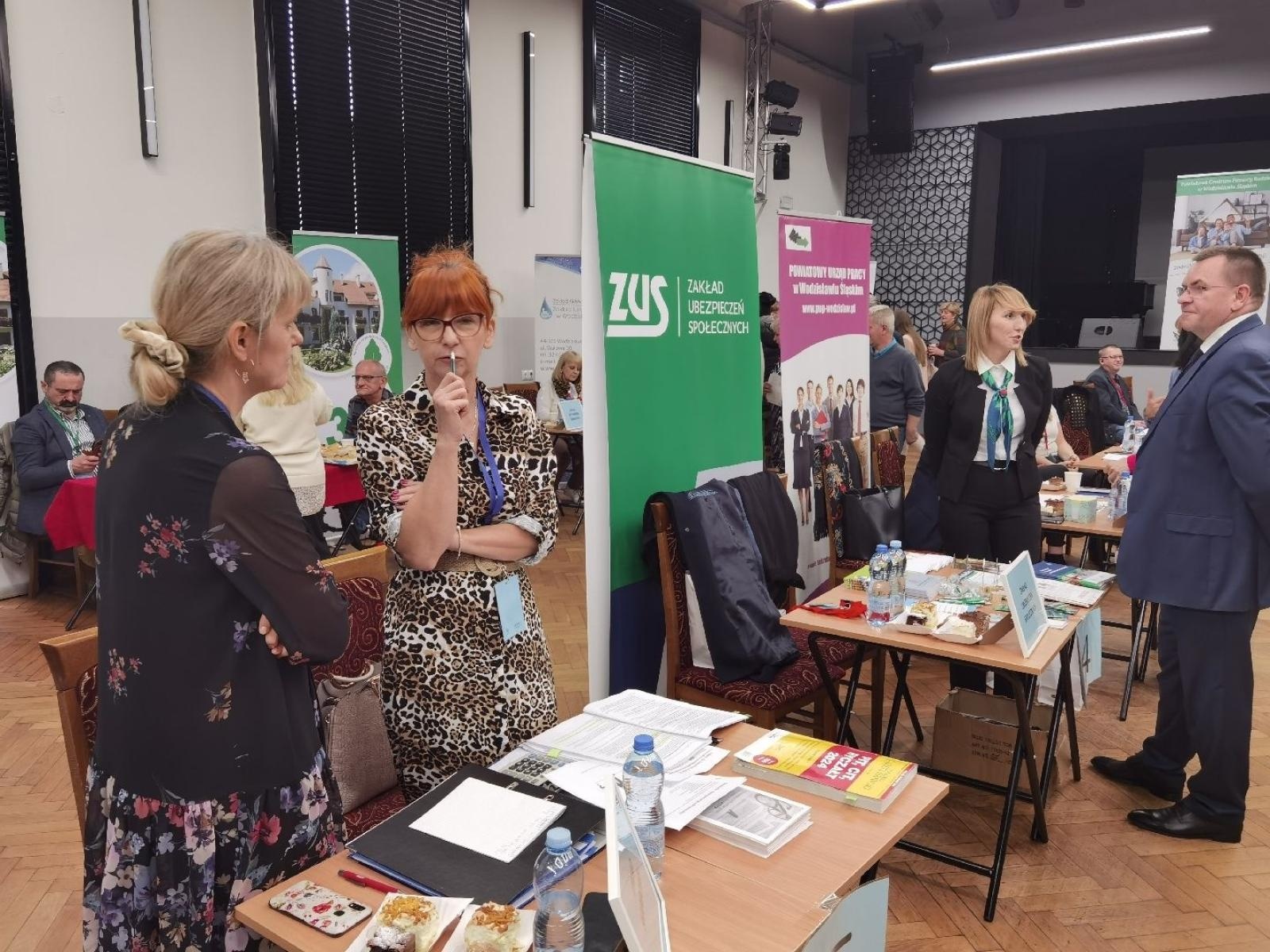 Zdjęcie w galerii na portalu naszwodzislaw.com: Targi informacyjne dla osób z niepełnosprawnościami za nami wiadomości z regionu