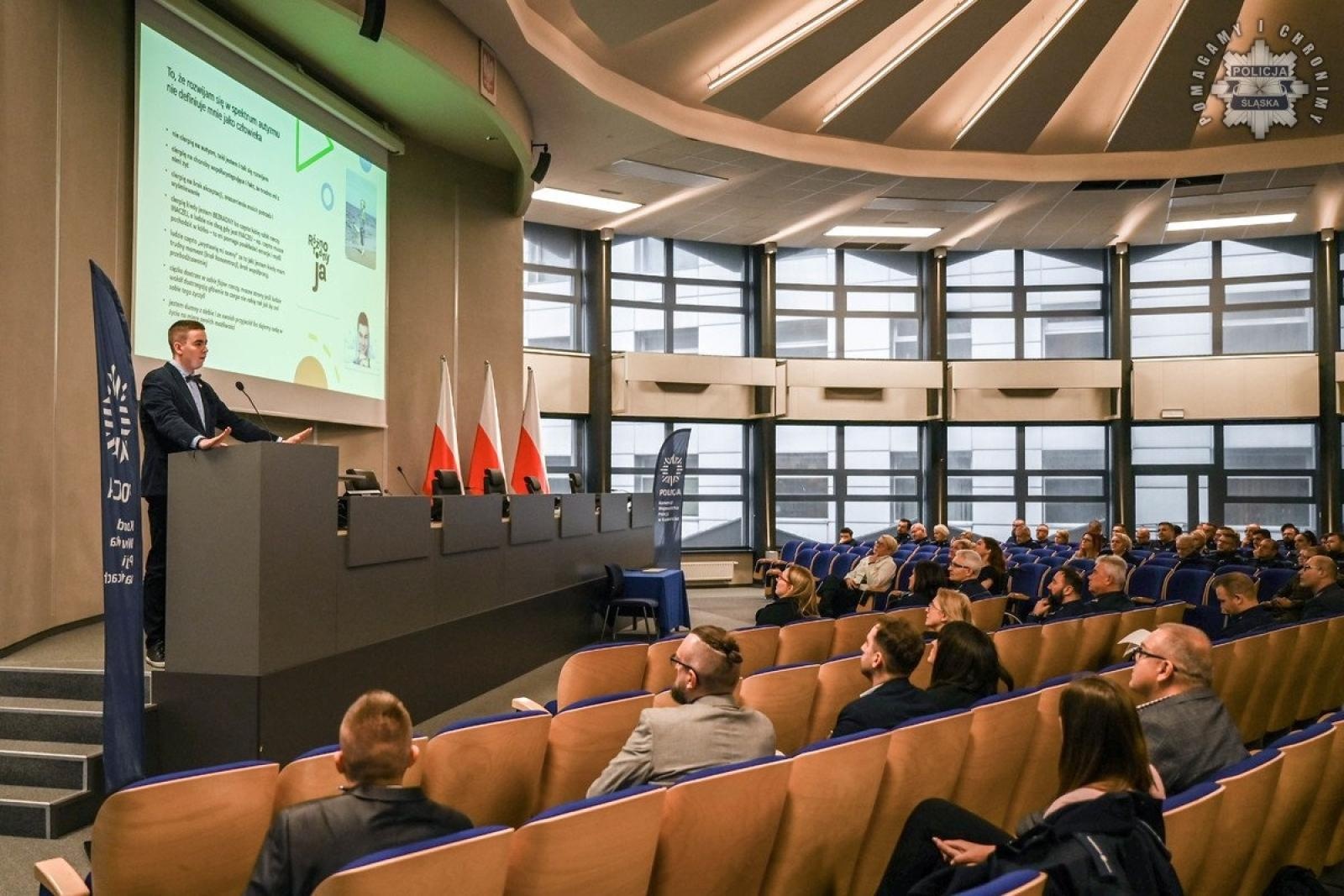 Zdjęcie w galerii na portalu naszwodzislaw.com: Konferencja Barierom na przekór w komendzie wojewódzkiej w Katowicach wiadomości z regionu