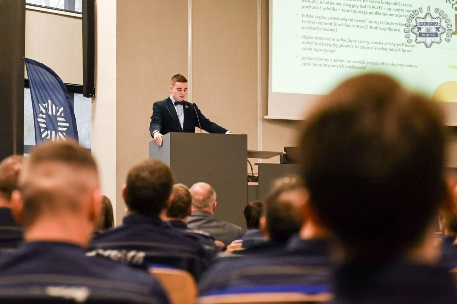 Zdjęcie w galerii na portalu naszwodzislaw.com: Konferencja Barierom na przekór w komendzie wojewódzkiej w Katowicach wiadomości z regionu