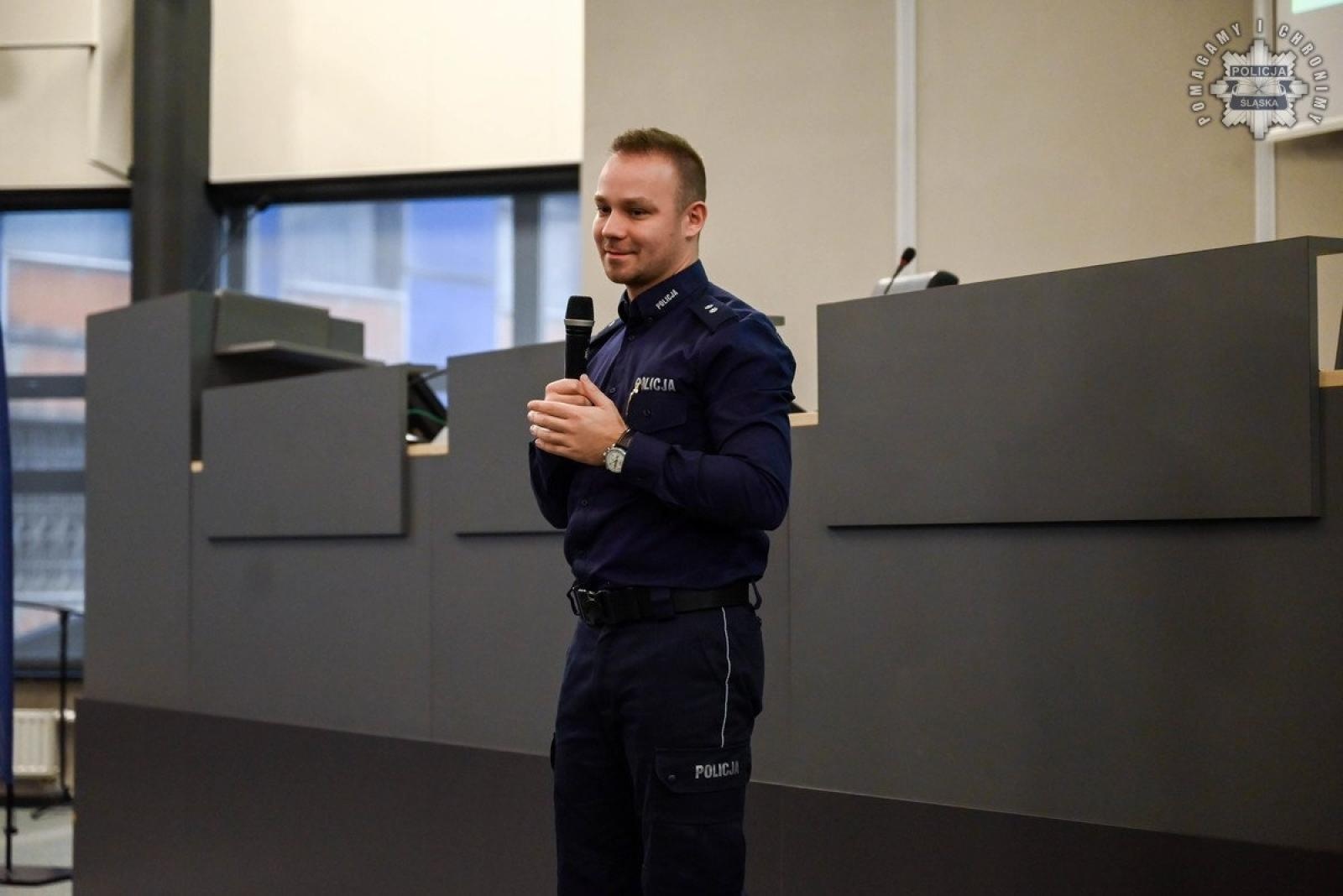 Zdjęcie w galerii na portalu naszwodzislaw.com: Konferencja Barierom na przekór w komendzie wojewódzkiej w Katowicach wiadomości z regionu