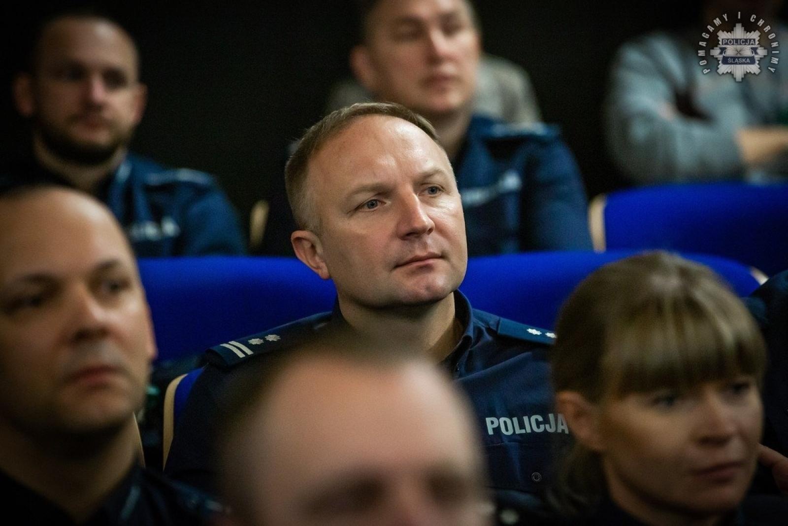 Zdjęcie w galerii na portalu naszwodzislaw.com: Konferencja Barierom na przekór w komendzie wojewódzkiej w Katowicach wiadomości z regionu