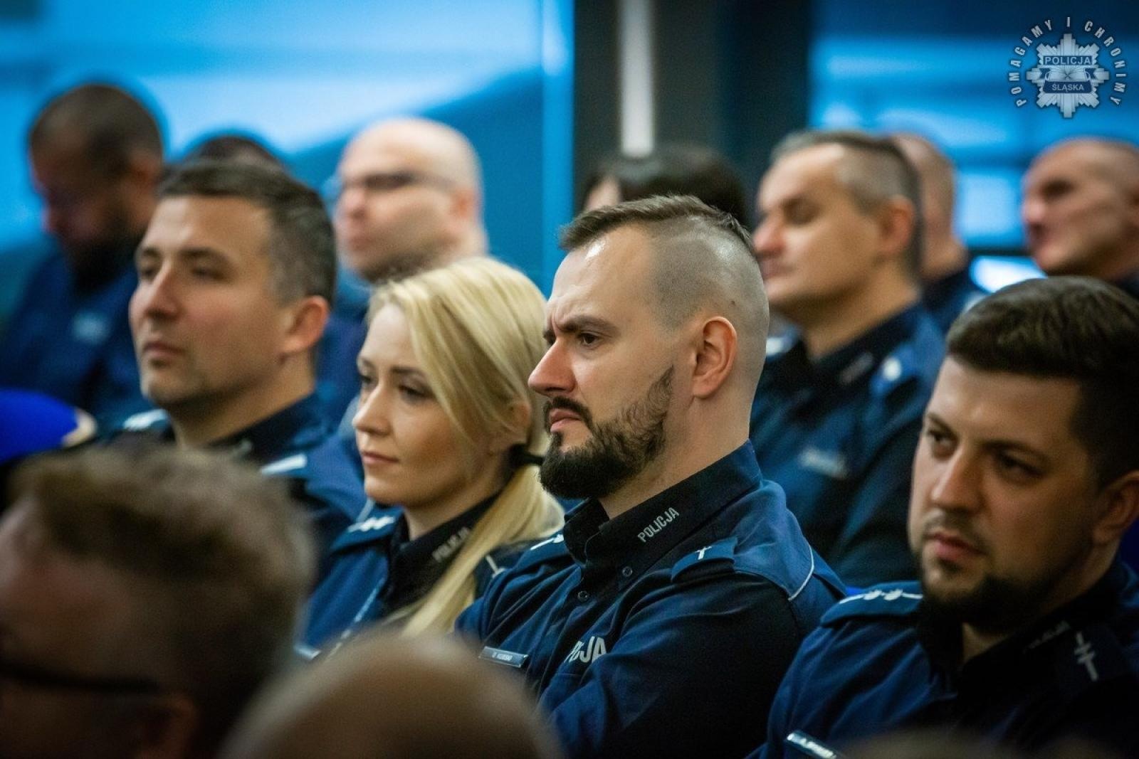 Zdjęcie w galerii na portalu naszwodzislaw.com: Konferencja Barierom na przekór w komendzie wojewódzkiej w Katowicach wiadomości z regionu