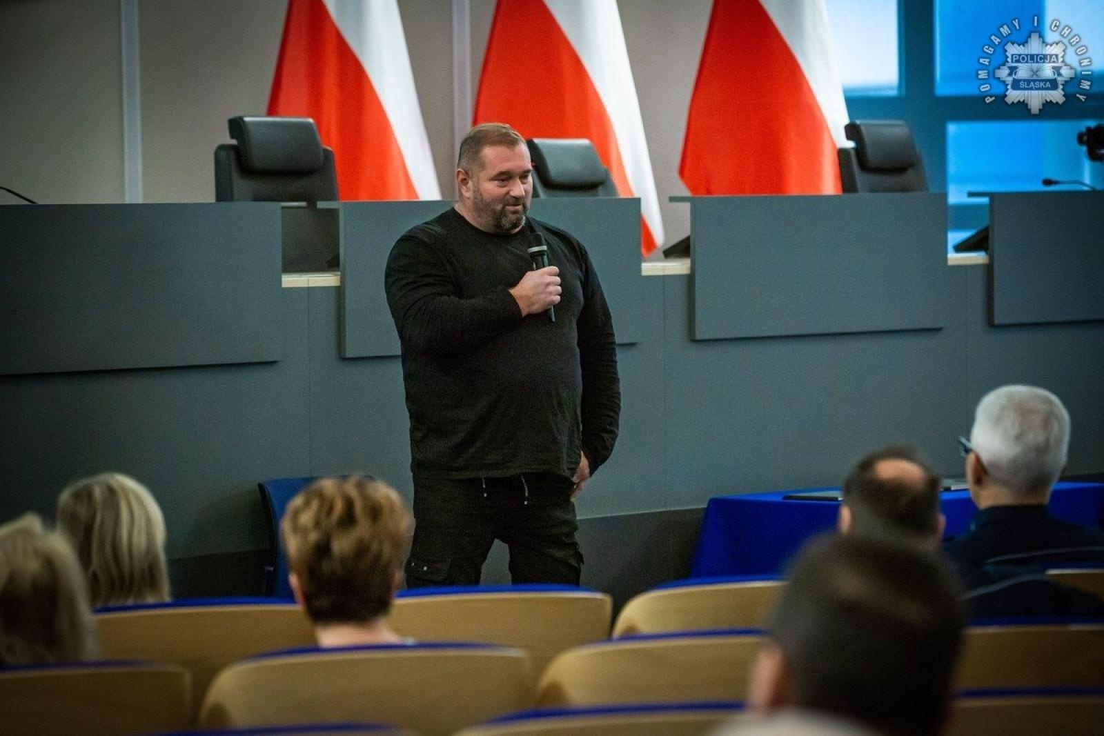 Zdjęcie w galerii na portalu naszwodzislaw.com: Konferencja Barierom na przekór w komendzie wojewódzkiej w Katowicach wiadomości z regionu