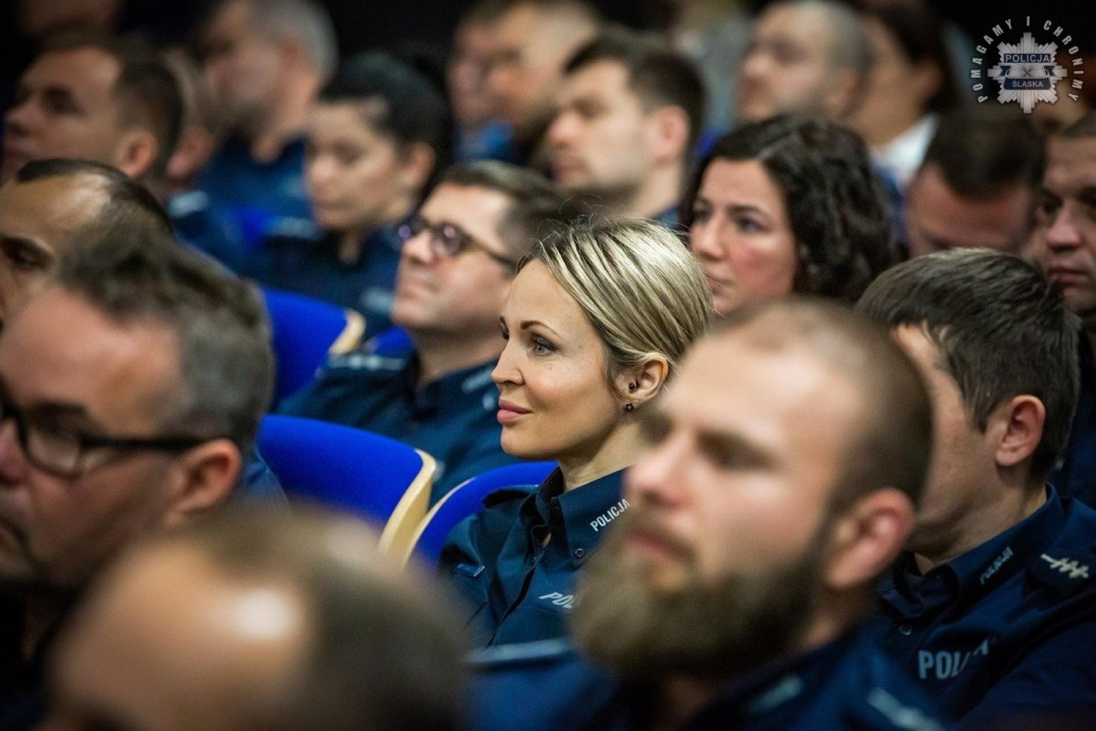 Zdjęcie w galerii na portalu naszwodzislaw.com: Konferencja Barierom na przekór w komendzie wojewódzkiej w Katowicach wiadomości z regionu