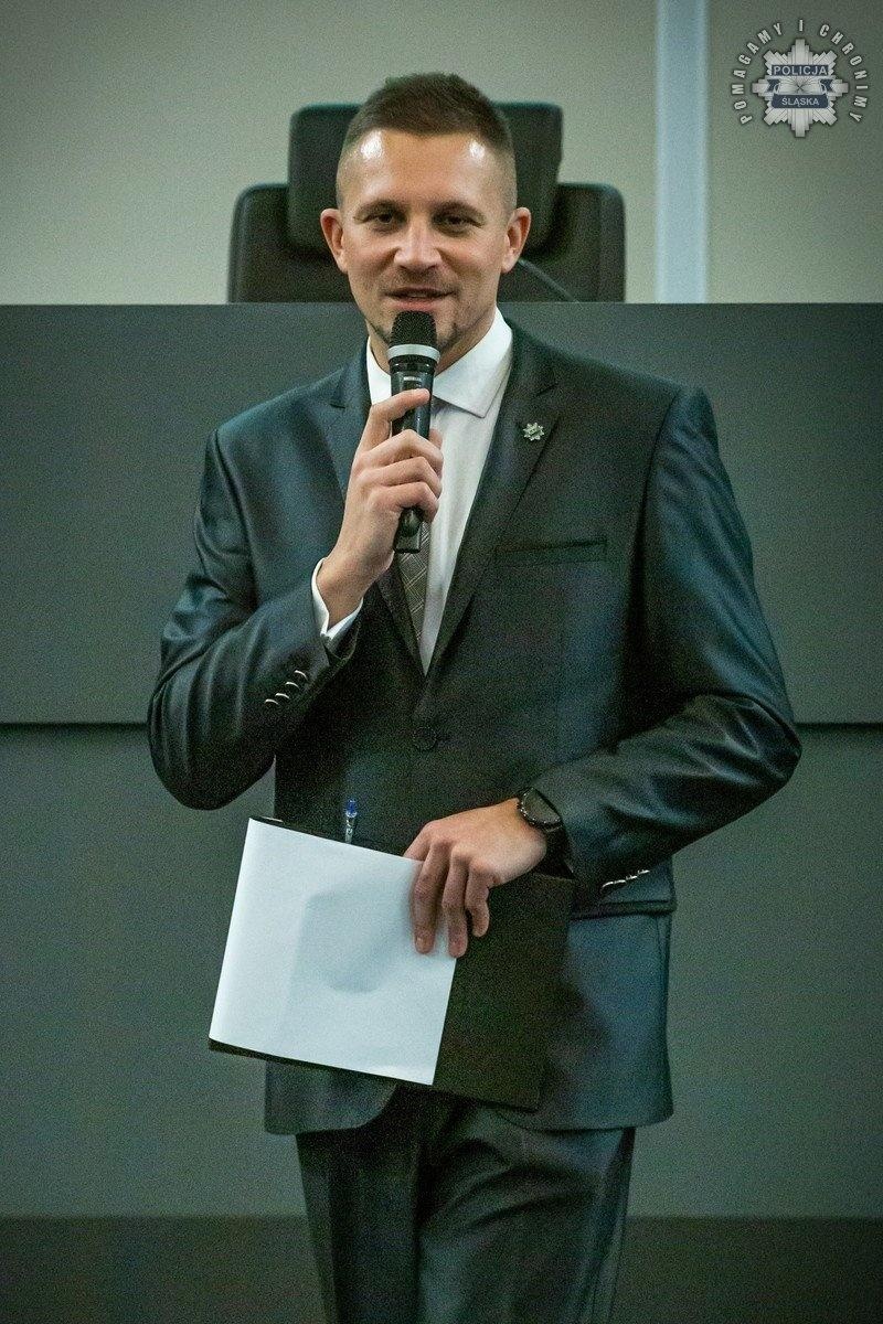 Zdjęcie w galerii na portalu naszwodzislaw.com: Konferencja Barierom na przekór w komendzie wojewódzkiej w Katowicach wiadomości z regionu