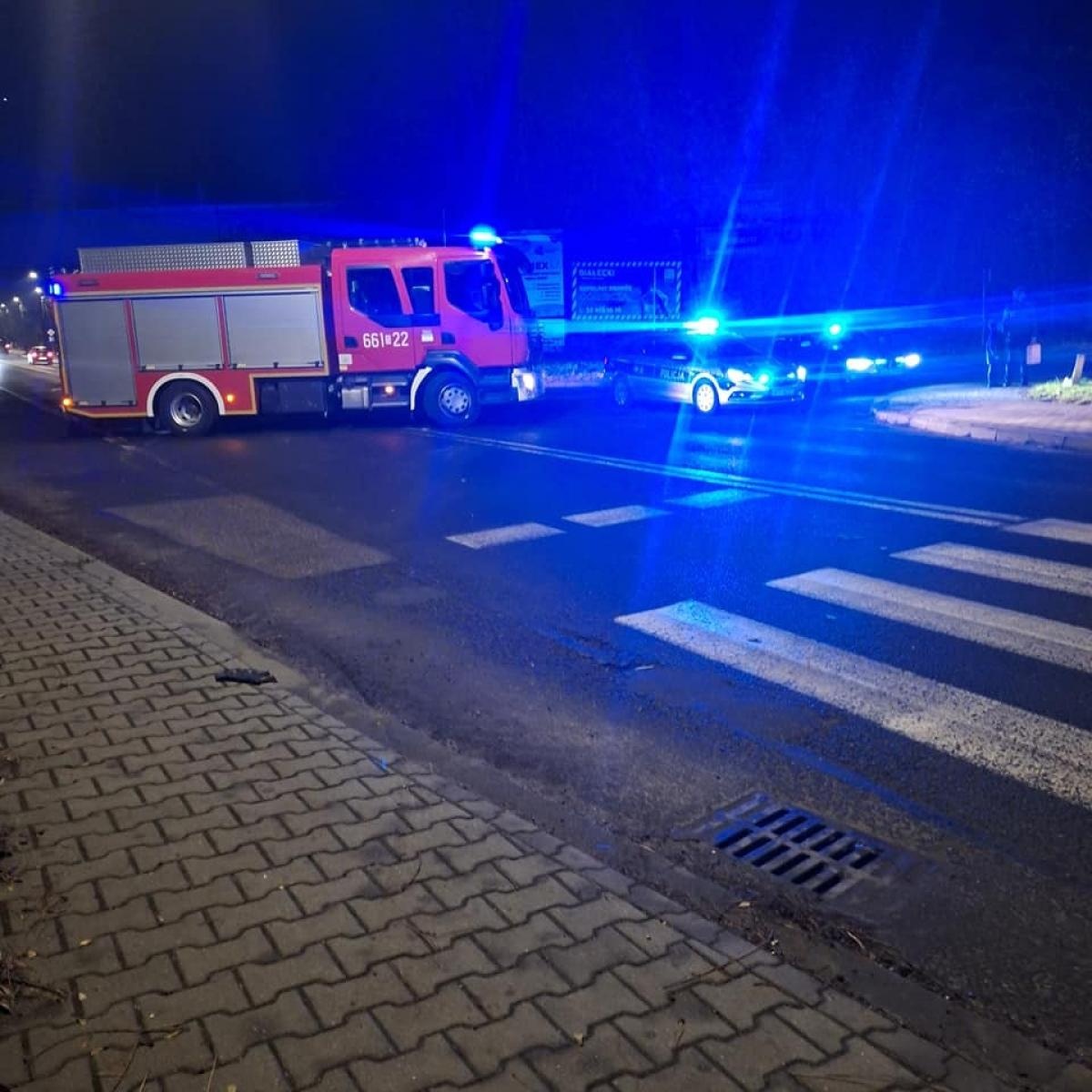 Zdjęcie w galerii na portalu naszwodzislaw.com: Czołowe zderzenie na Rybnickiej spowodowało ogromne utrudnienia wiadomości z regionu