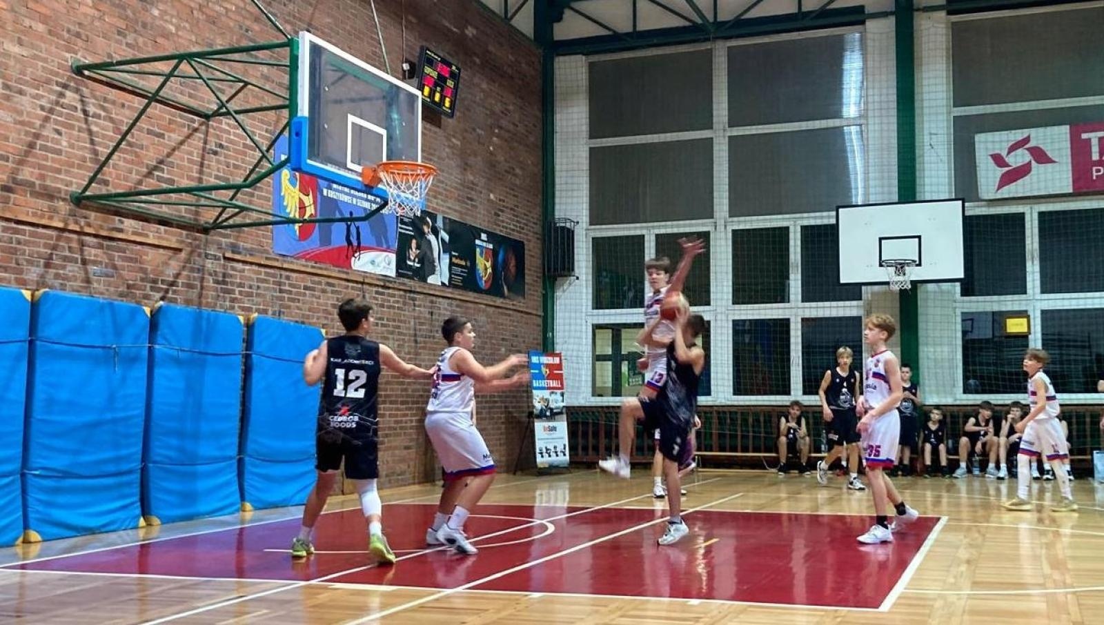 Zdjęcie w galerii na portalu naszwodzislaw.com: Koszykarze MKS Wodzisław umocnili się na pozycji lidera wiadomości z regionu