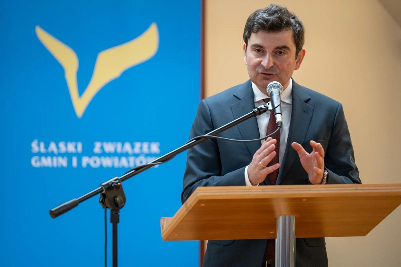 Zdjęcie w galerii na portalu naszwodzislaw.com: Samorządowcy województwa śląskiego obradowali na raciborskim zamku. Gościem wojewoda wiadomości z regionu