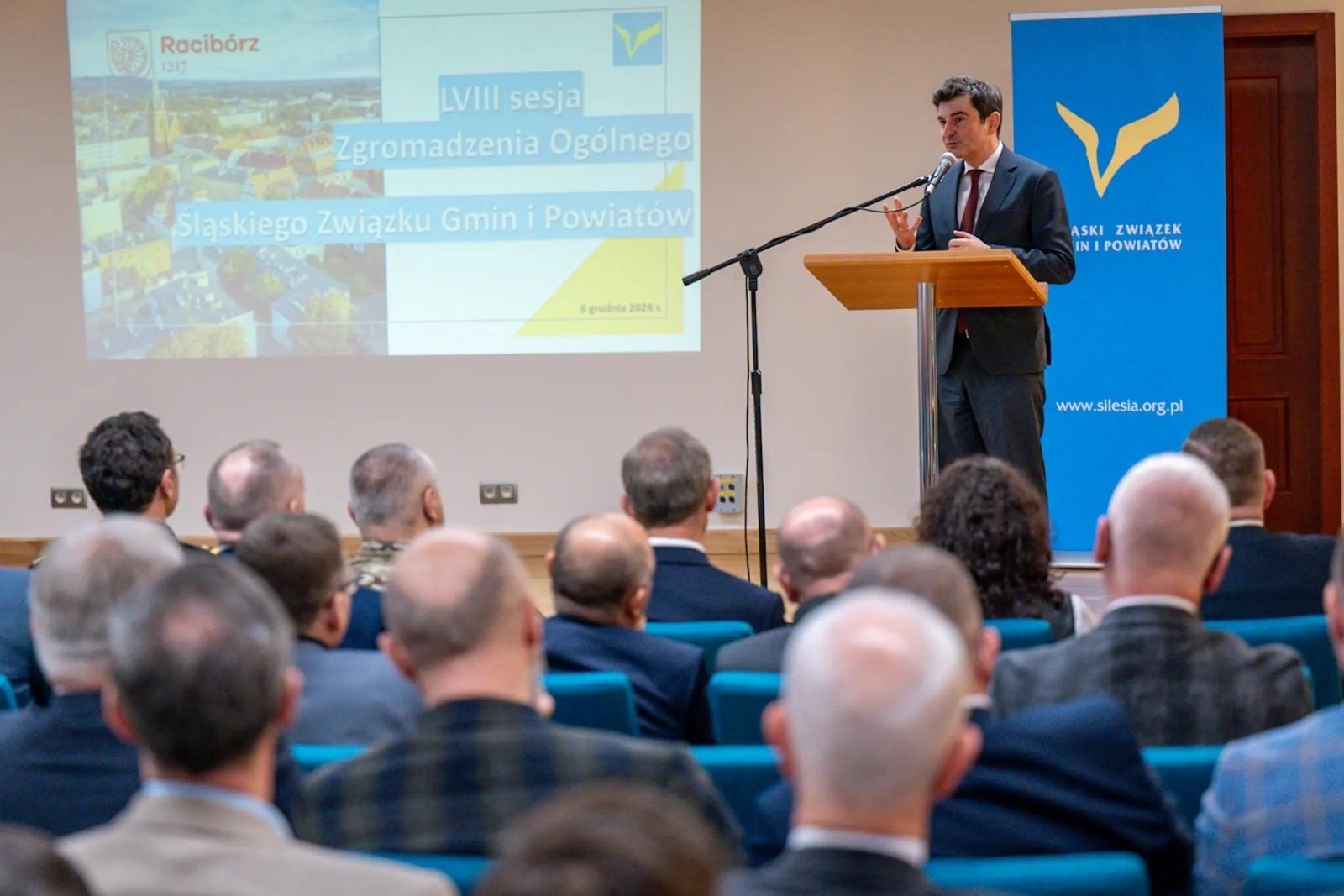 Zdjęcie w galerii na portalu naszwodzislaw.com: Samorządowcy województwa śląskiego obradowali na raciborskim zamku. Gościem wojewoda wiadomości z regionu