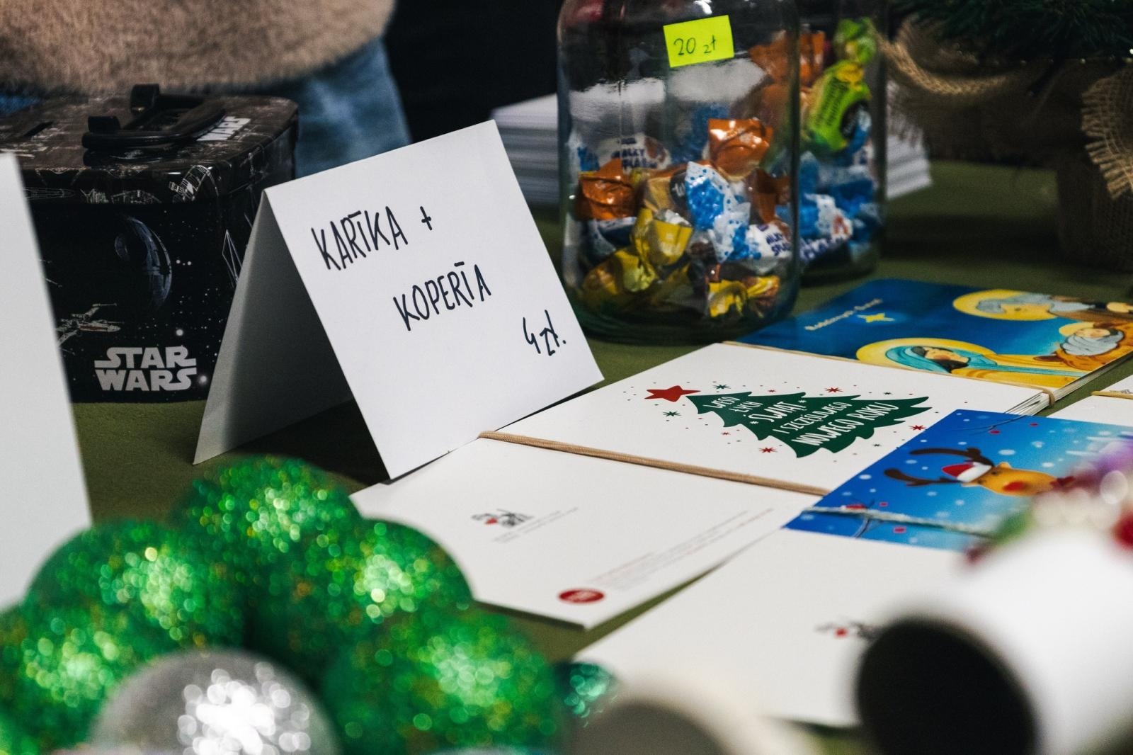 Zdjęcie w galerii na portalu naszwodzislaw.com: Świąteczna magia w Zespole Szkolno-Przedszkolnym nr 2 w Wodzisławiu Śląskim [FOTO] wiadomości z regionu