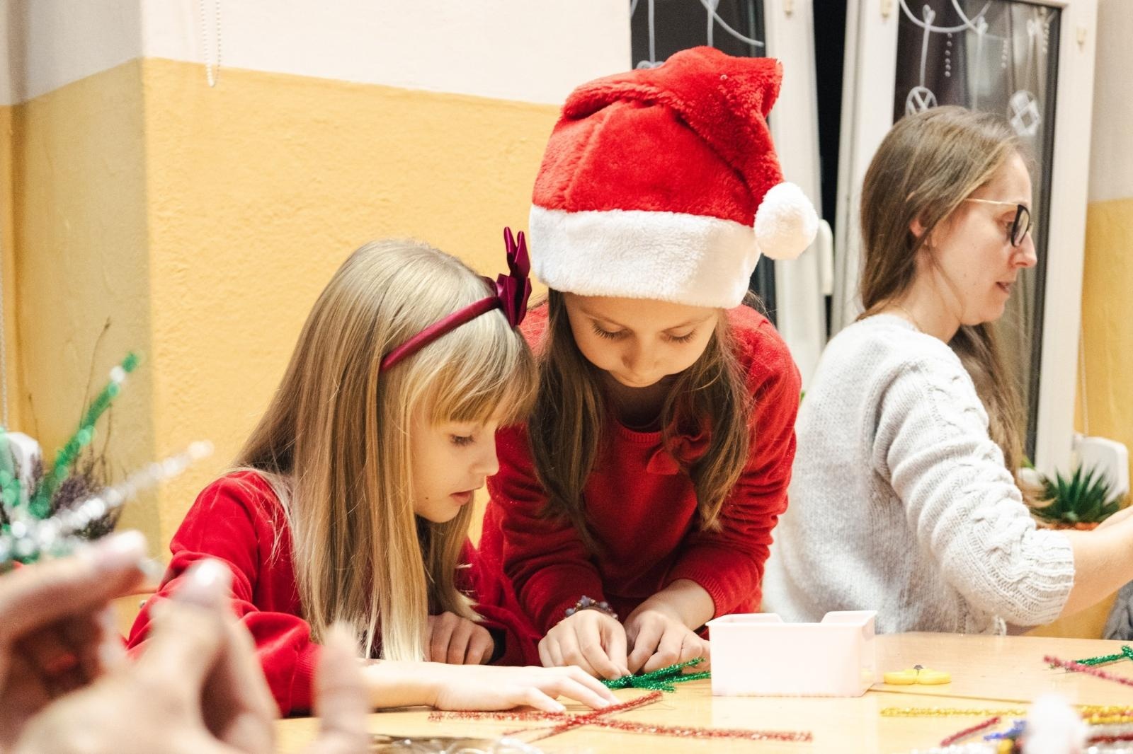 Zdjęcie w galerii na portalu naszwodzislaw.com: Świąteczna magia w Zespole Szkolno-Przedszkolnym nr 2 w Wodzisławiu Śląskim [FOTO] wiadomości z regionu