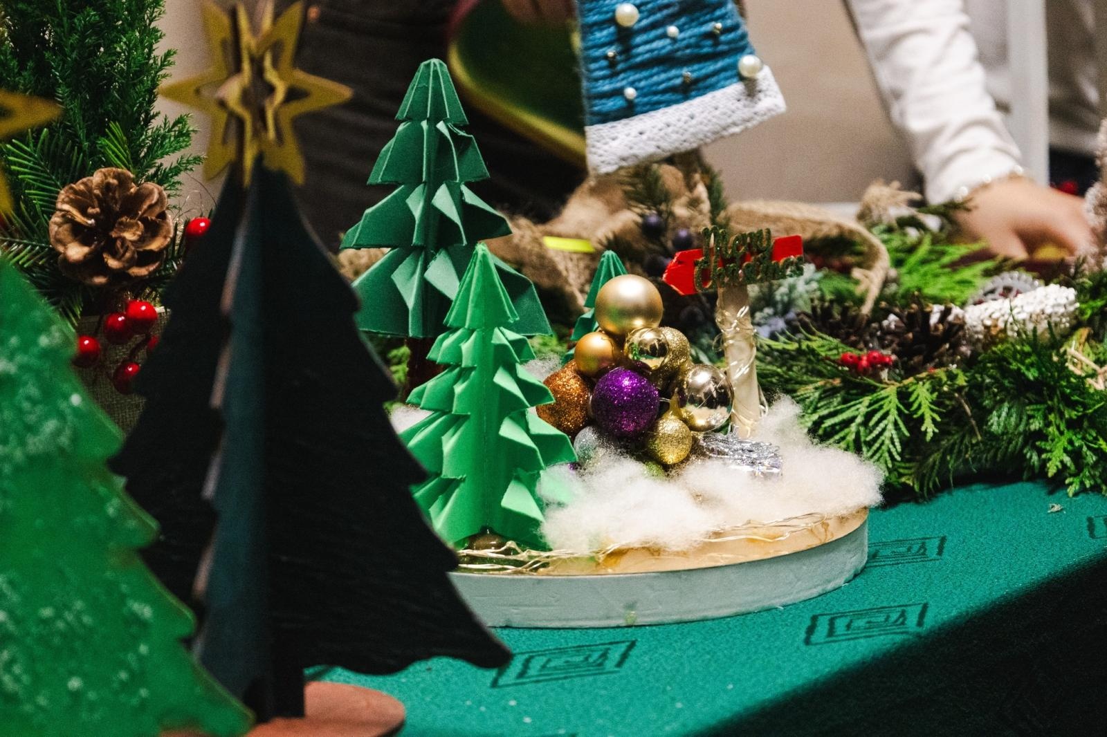 Zdjęcie w galerii na portalu naszwodzislaw.com: Świąteczna magia w Zespole Szkolno-Przedszkolnym nr 2 w Wodzisławiu Śląskim [FOTO] wiadomości z regionu