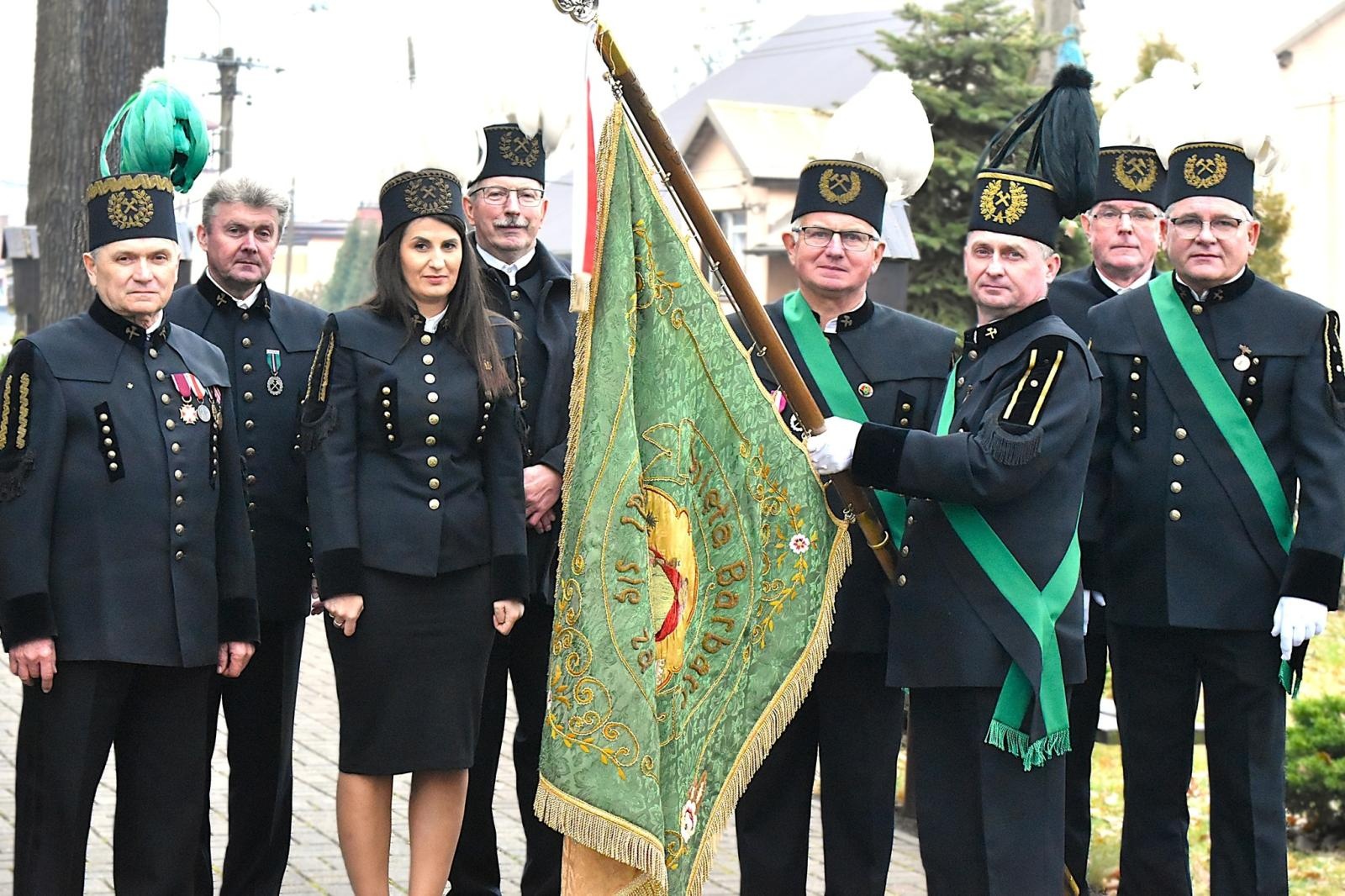 Zdjęcie w galerii na portalu naszwodzislaw.com: Górnicy świętowali Barbórkę. W Łaziskach swej patronce dziękowali już ponad 120 lat temu wiadomości z regionu