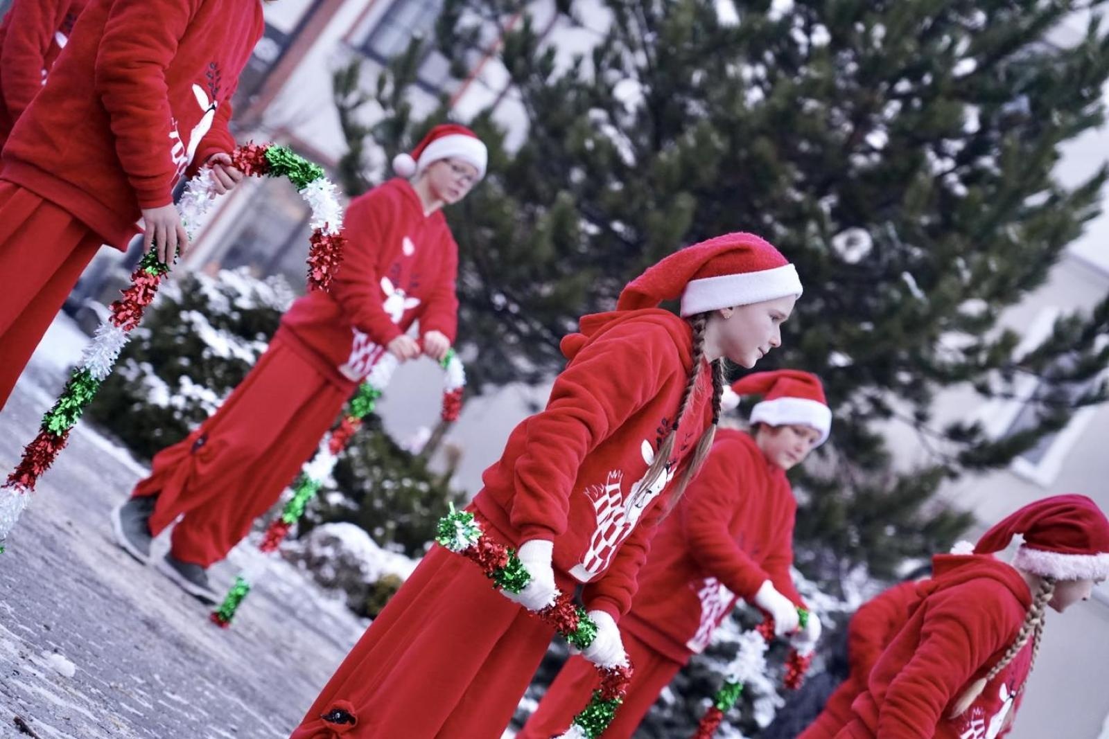 Zdjęcie w galerii na portalu naszwodzislaw.com: Rydułtowska choinka rozbłysła wiadomości z regionu