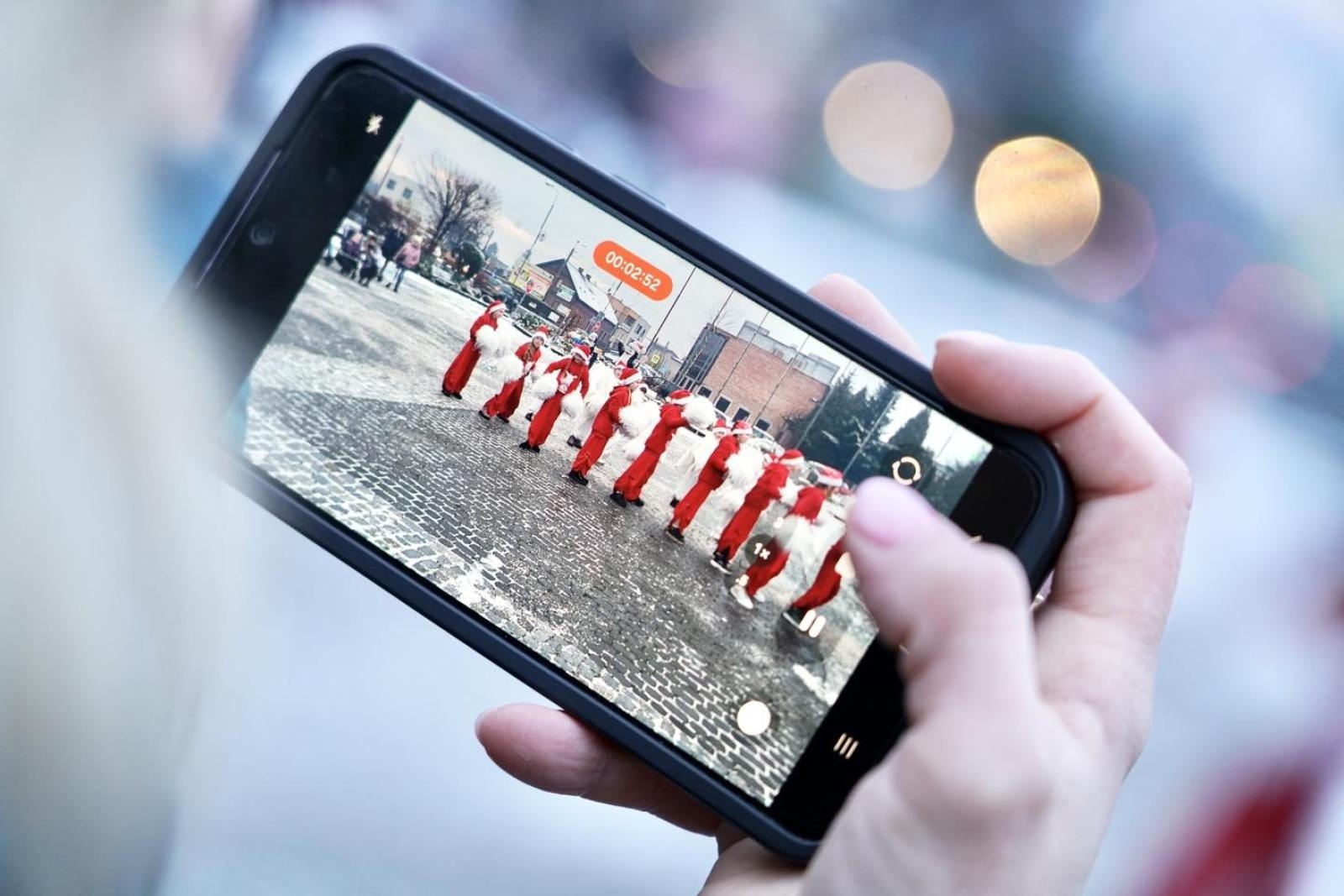 Zdjęcie w galerii na portalu naszwodzislaw.com: Rydułtowska choinka rozbłysła wiadomości z regionu