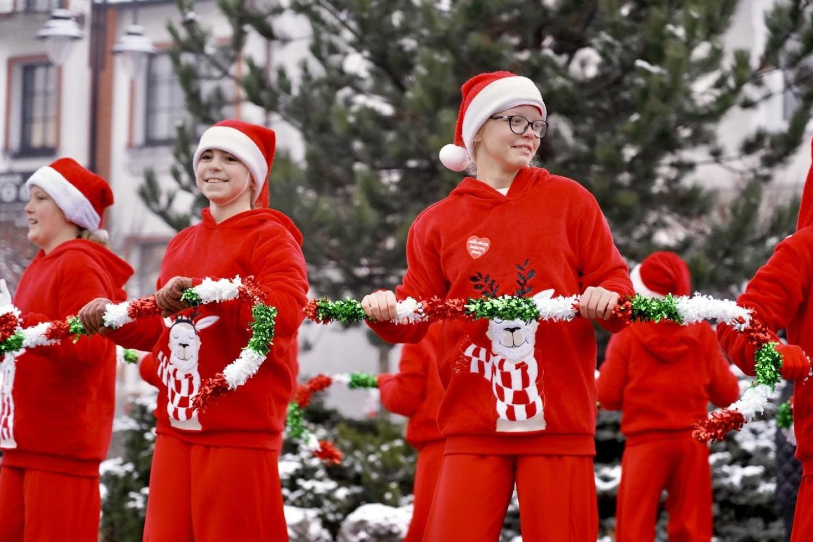 Zdjęcie w galerii na portalu naszwodzislaw.com: Rydułtowska choinka rozbłysła wiadomości z regionu