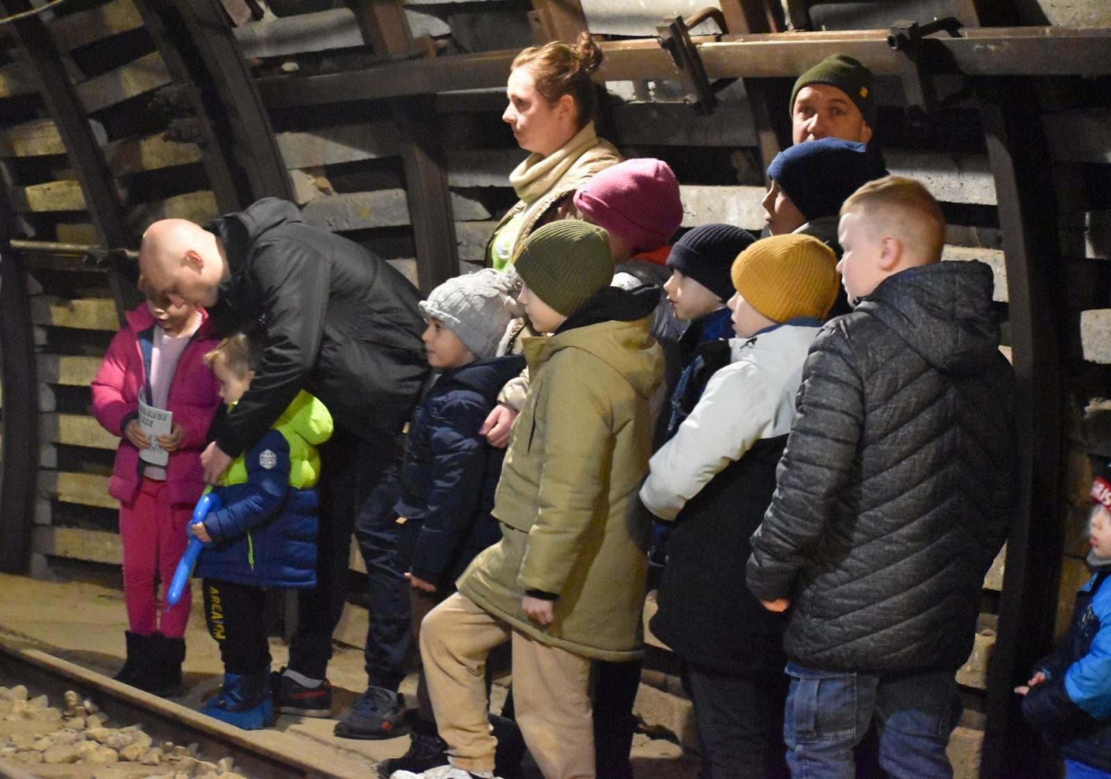 Zdjęcie w galerii na portalu naszwodzislaw.com: Barbórkowe zwiedzanie sztolni za nami wiadomości z regionu