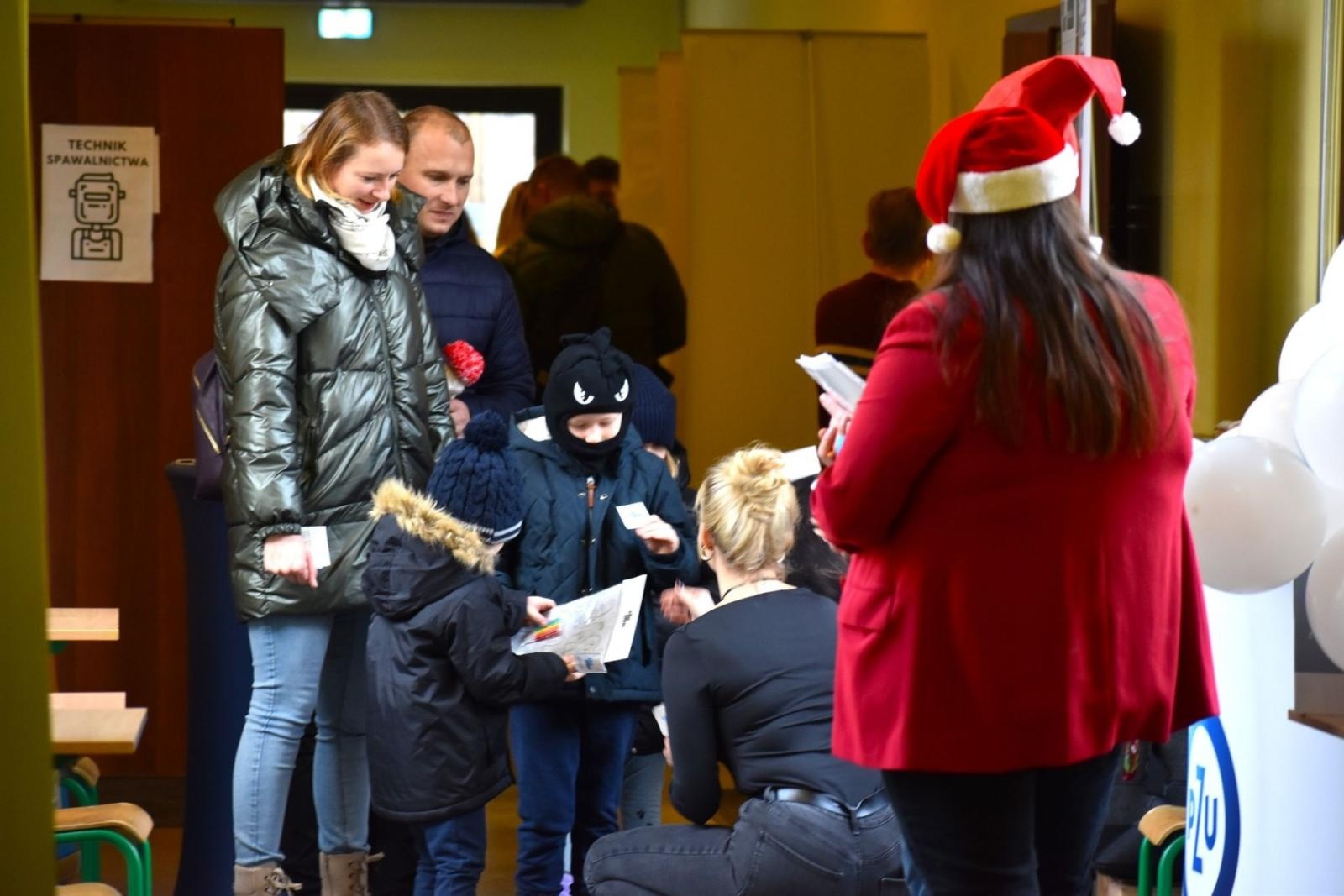 Zdjęcie w galerii na portalu naszwodzislaw.com: Barbórkowe zwiedzanie sztolni za nami wiadomości z regionu