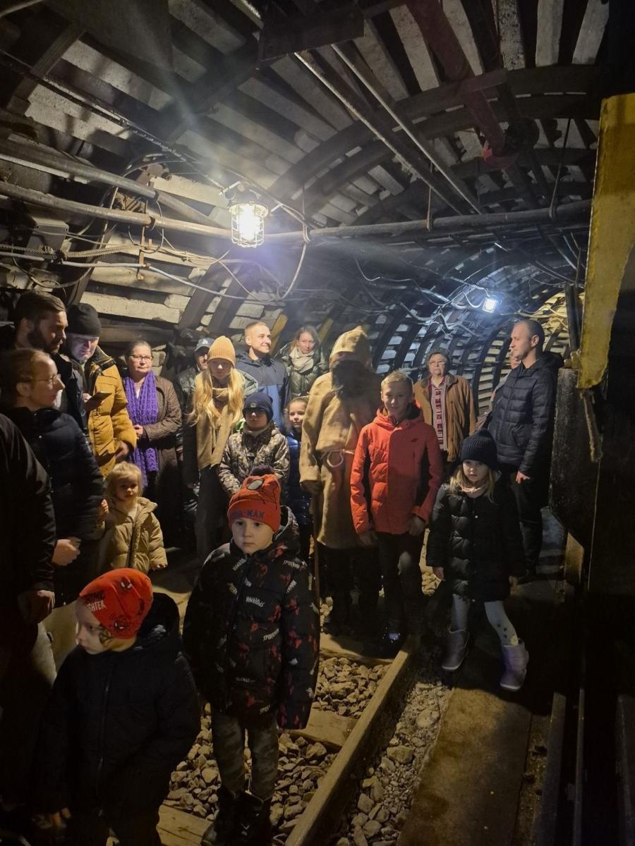 Zdjęcie w galerii na portalu naszwodzislaw.com: Barbórkowe zwiedzanie sztolni za nami wiadomości z regionu