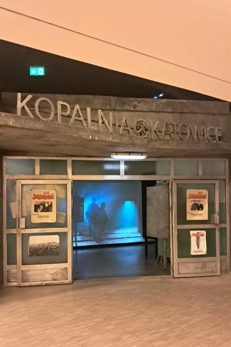 Zdjęcie w galerii na portalu naszwodzislaw.com: Seniorzy zwiedzili Muzeum Śląskie i pojechali na Nikiszowiec wiadomości z regionu