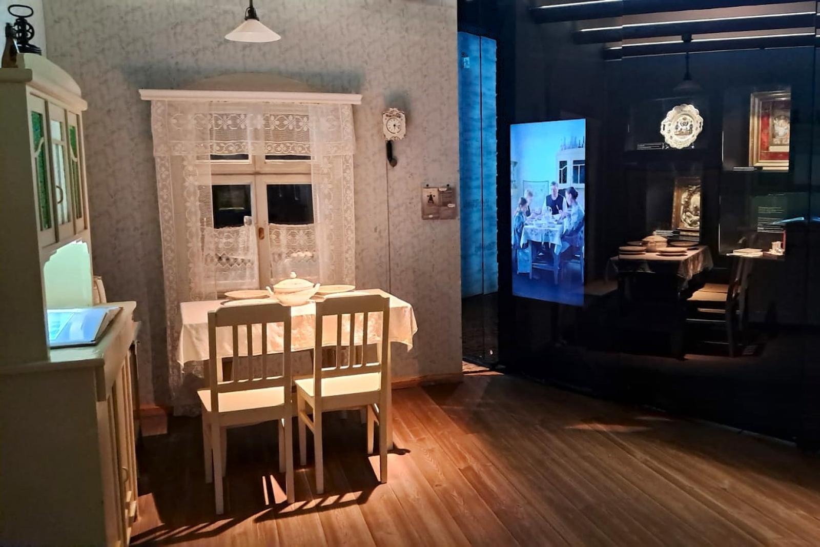 Zdjęcie w galerii na portalu naszwodzislaw.com: Seniorzy zwiedzili Muzeum Śląskie i pojechali na Nikiszowiec wiadomości z regionu