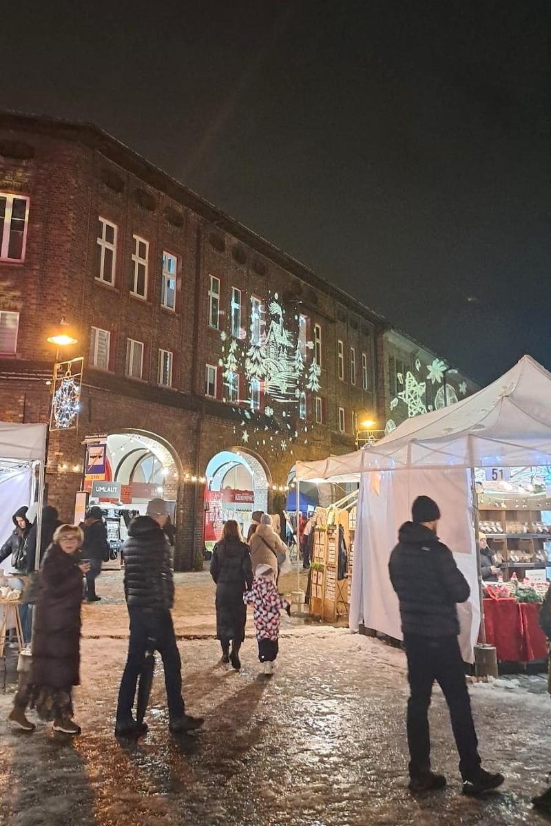 Zdjęcie w galerii na portalu naszwodzislaw.com: Seniorzy zwiedzili Muzeum Śląskie i pojechali na Nikiszowiec wiadomości z regionu