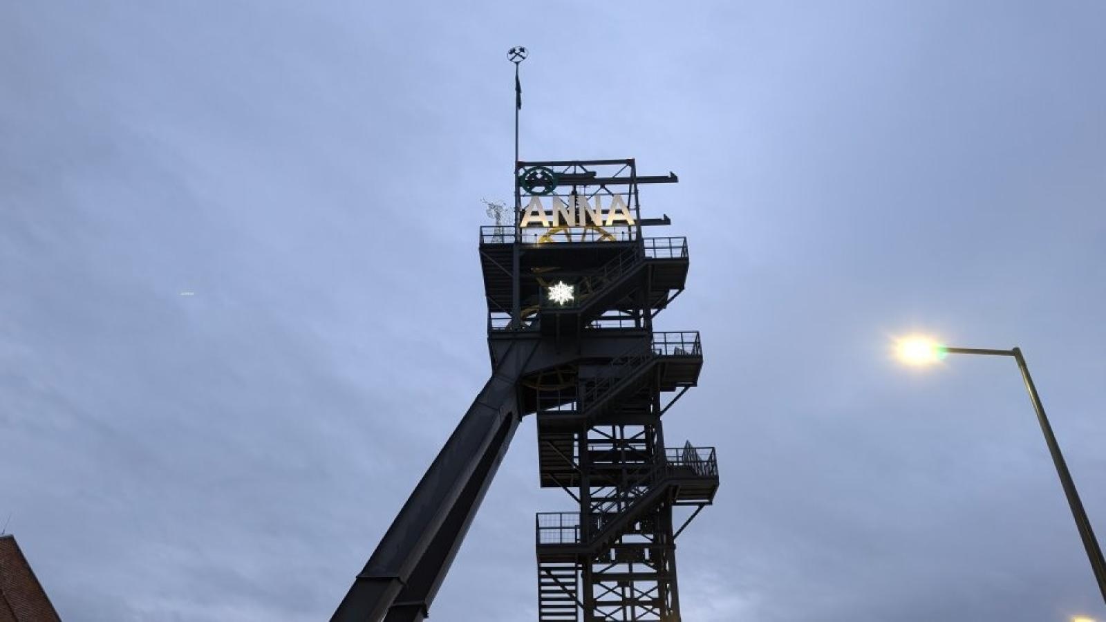 Zdjęcie w galerii na portalu naszwodzislaw.com: Mikołajki w Pszowie. Wspólne świętowanie w nowej bibliotece [FOTO] wiadomości z regionu