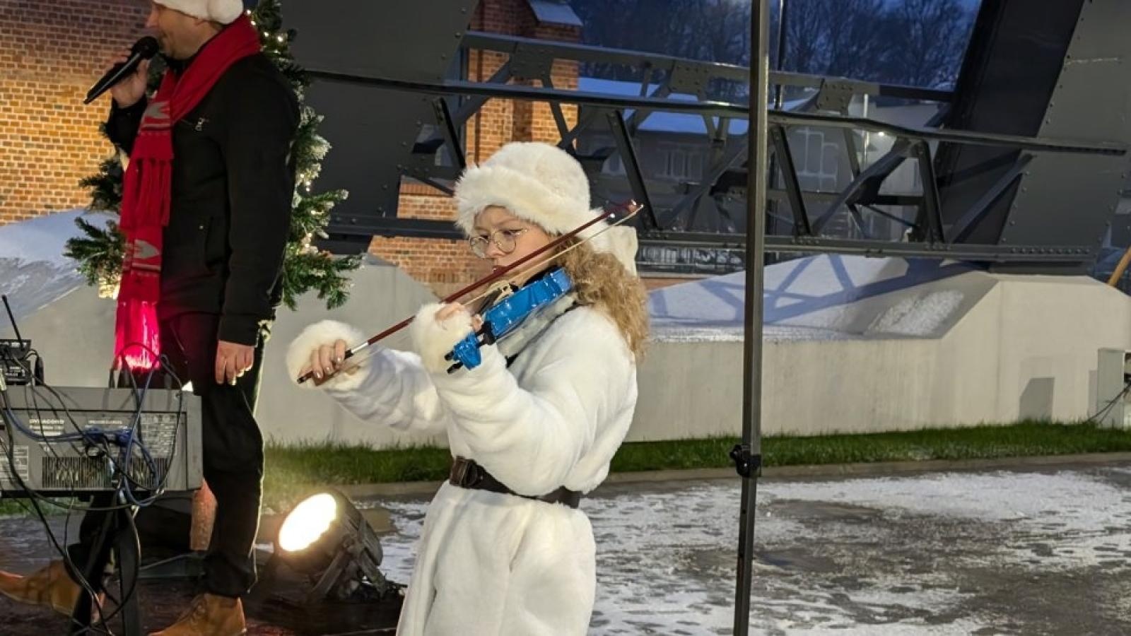 Zdjęcie w galerii na portalu naszwodzislaw.com: Mikołajki w Pszowie. Wspólne świętowanie w nowej bibliotece [FOTO] wiadomości z regionu
