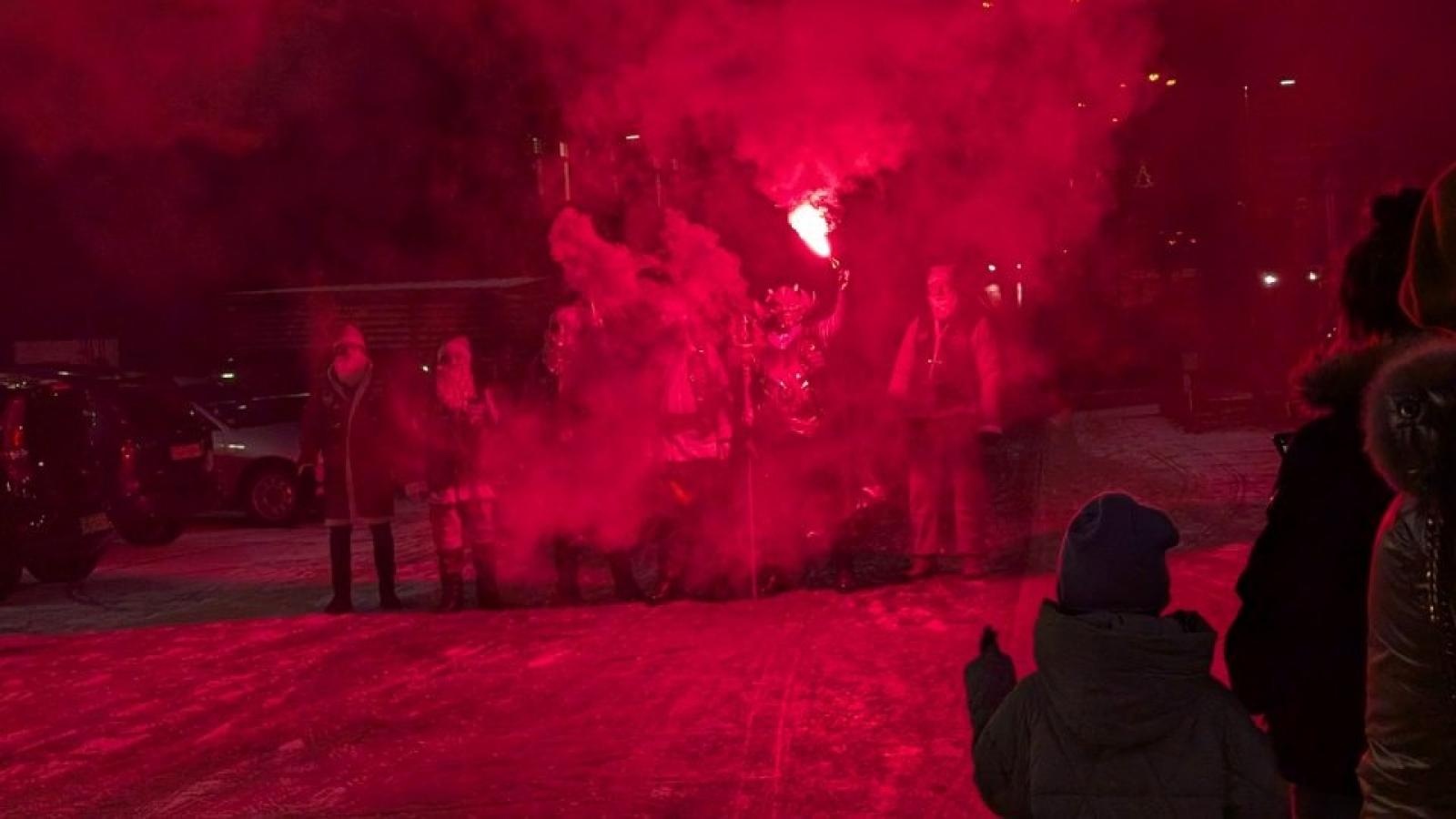 Zdjęcie w galerii na portalu naszwodzislaw.com: Mikołajki w Pszowie. Wspólne świętowanie w nowej bibliotece [FOTO] wiadomości z regionu