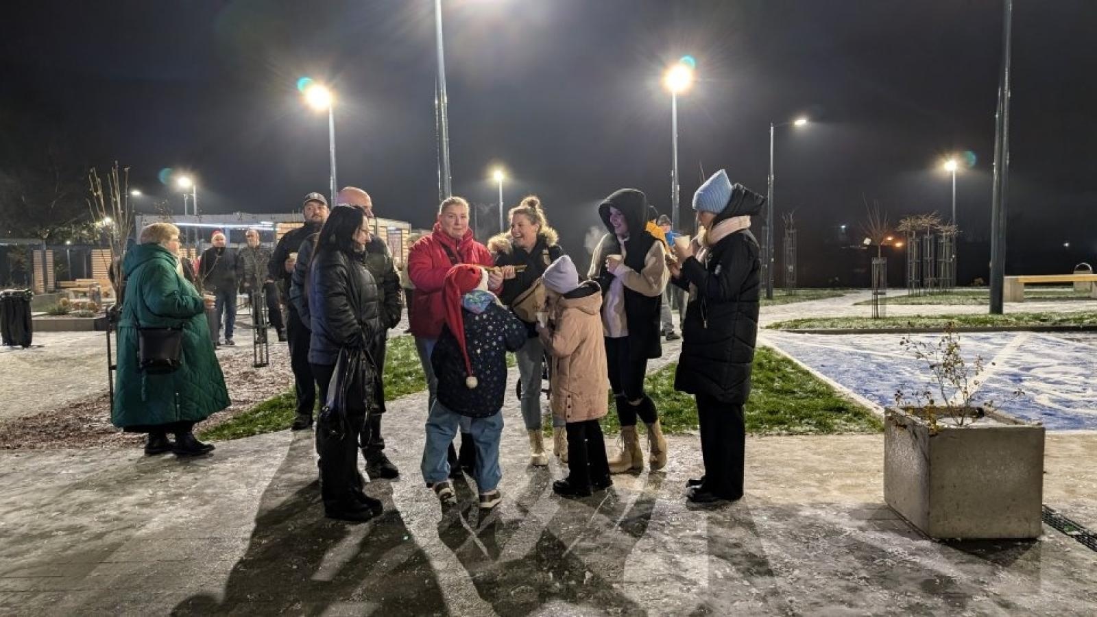 Zdjęcie w galerii na portalu naszwodzislaw.com: Mikołajki w Pszowie. Wspólne świętowanie w nowej bibliotece [FOTO] wiadomości z regionu