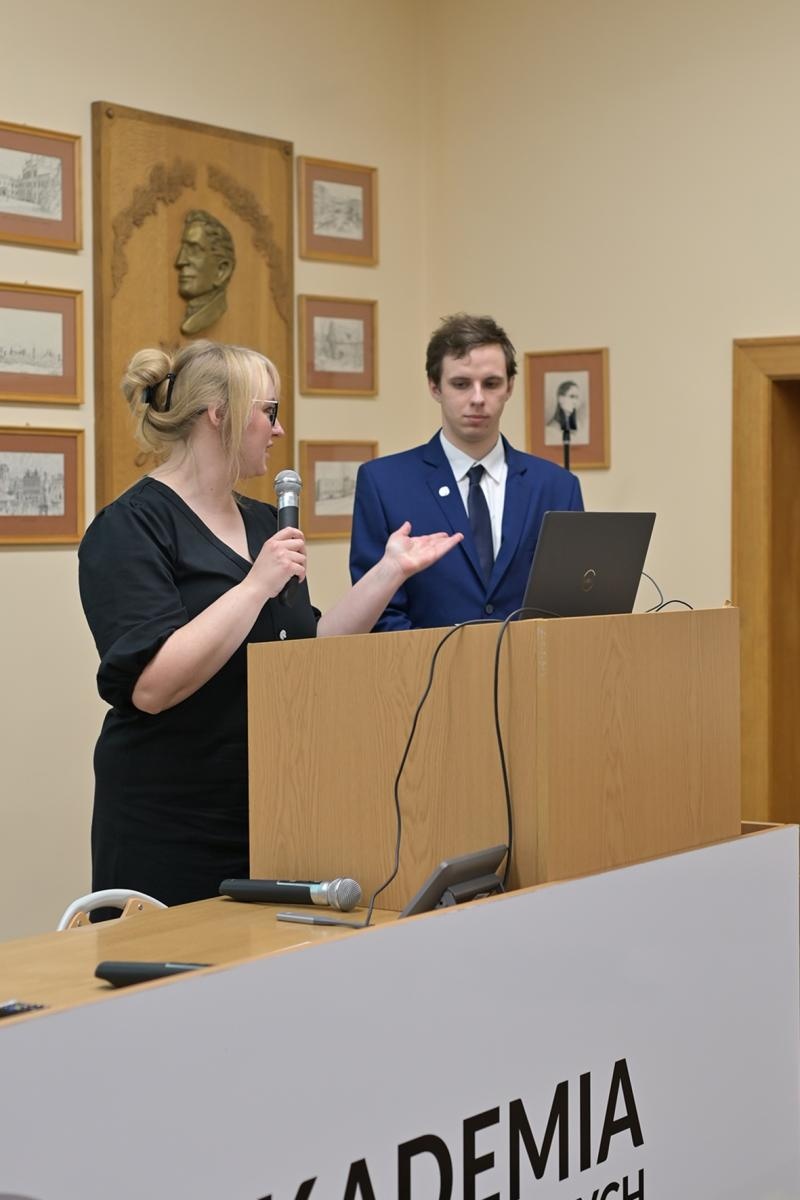 Zdjęcie w galerii na portalu naszwodzislaw.com: XVIII Raciborskie Seminarium Pedagogiczne: Refleksja nad wyzwaniami edukacji [FOTO i WIDEO] wiadomości z regionu