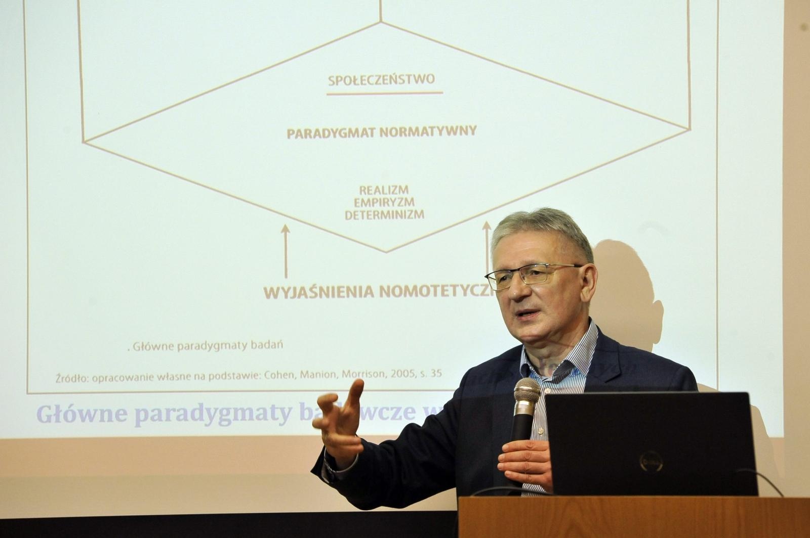 Zdjęcie w galerii na portalu naszwodzislaw.com: XVIII Raciborskie Seminarium Pedagogiczne: Refleksja nad wyzwaniami edukacji [FOTO i WIDEO] wiadomości z regionu