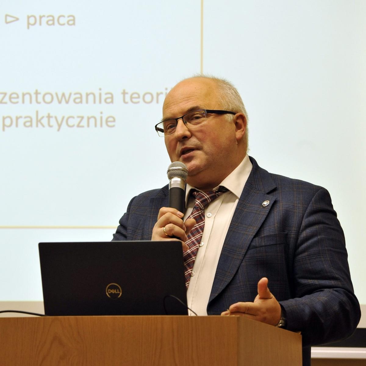 Zdjęcie w galerii na portalu naszwodzislaw.com: XVIII Raciborskie Seminarium Pedagogiczne: Refleksja nad wyzwaniami edukacji [FOTO i WIDEO] wiadomości z regionu