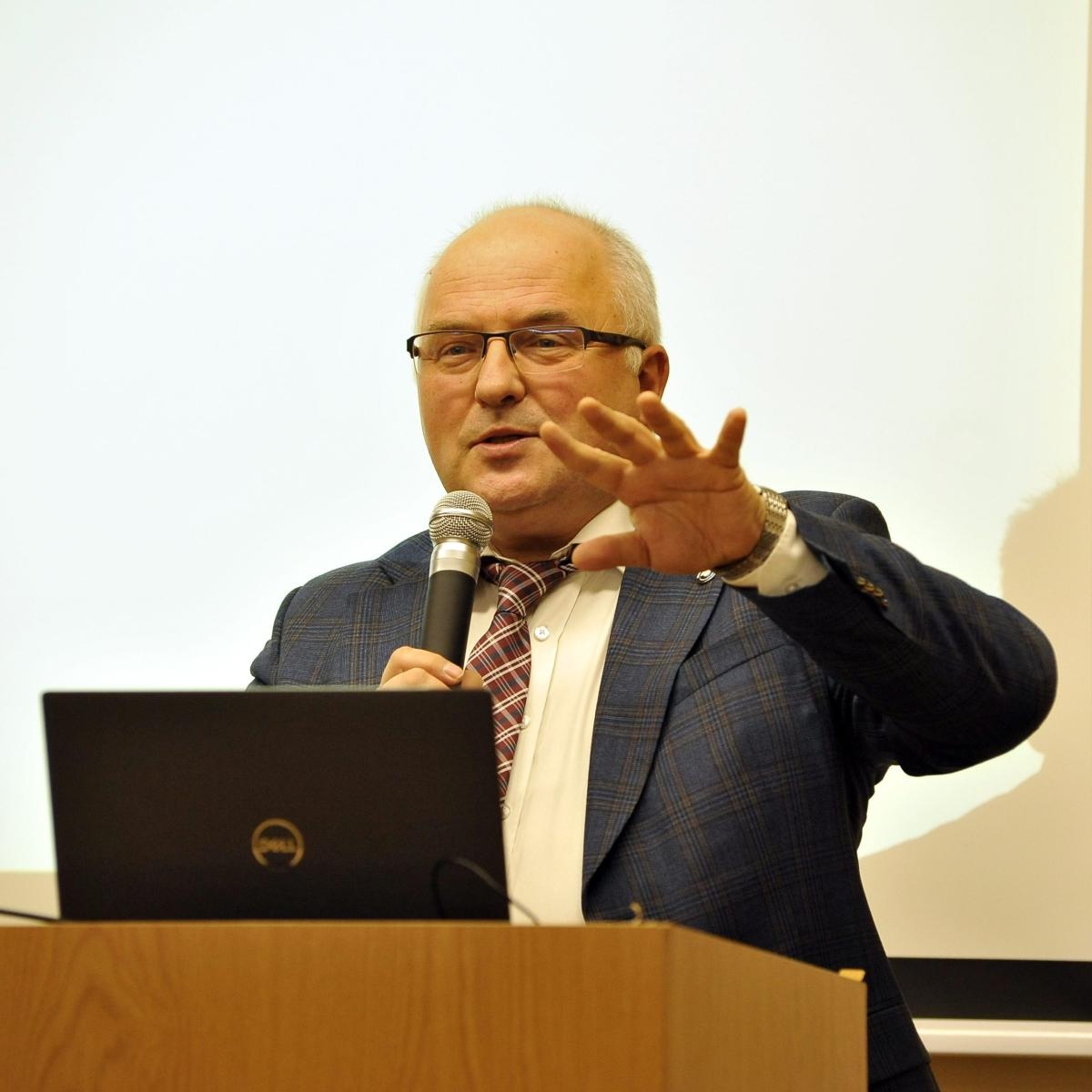 Zdjęcie w galerii na portalu naszwodzislaw.com: XVIII Raciborskie Seminarium Pedagogiczne: Refleksja nad wyzwaniami edukacji [FOTO i WIDEO] wiadomości z regionu