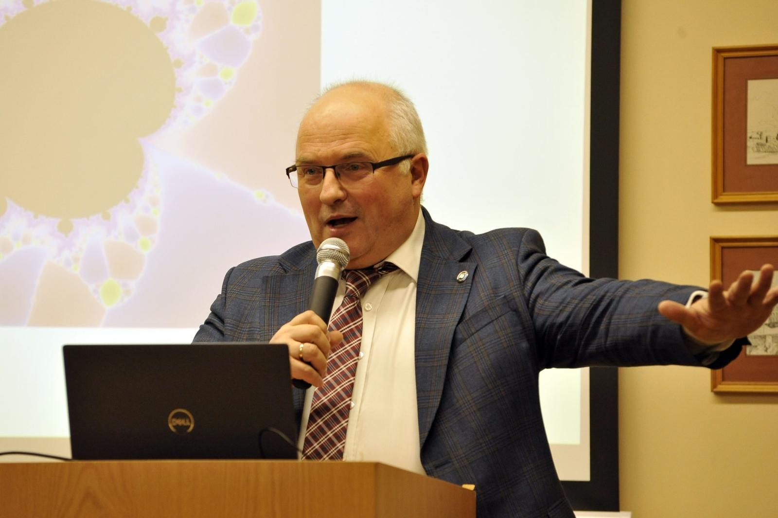 Zdjęcie w galerii na portalu naszwodzislaw.com: XVIII Raciborskie Seminarium Pedagogiczne: Refleksja nad wyzwaniami edukacji [FOTO i WIDEO] wiadomości z regionu