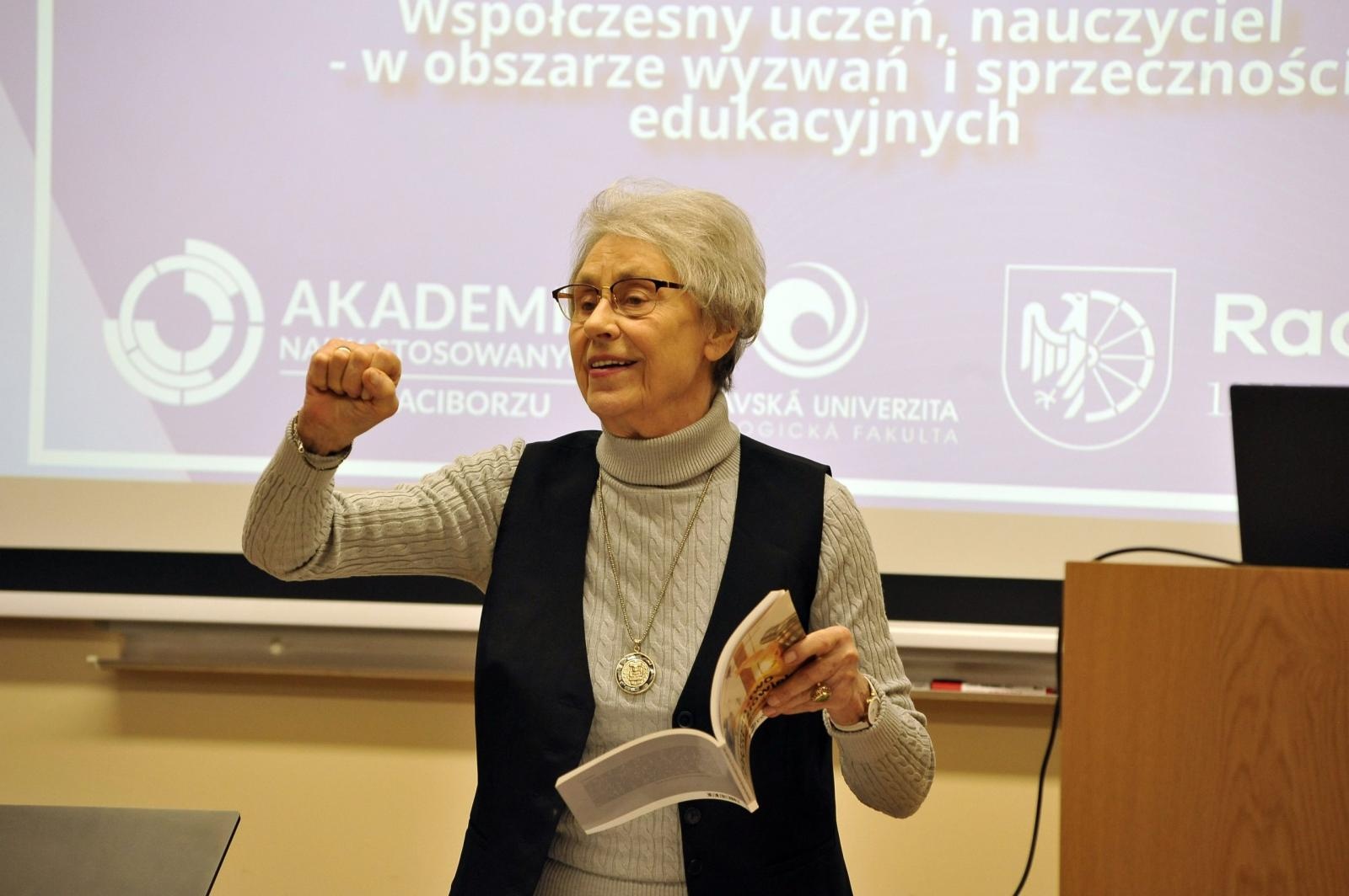 Zdjęcie w galerii na portalu naszwodzislaw.com: XVIII Raciborskie Seminarium Pedagogiczne: Refleksja nad wyzwaniami edukacji [FOTO i WIDEO] wiadomości z regionu