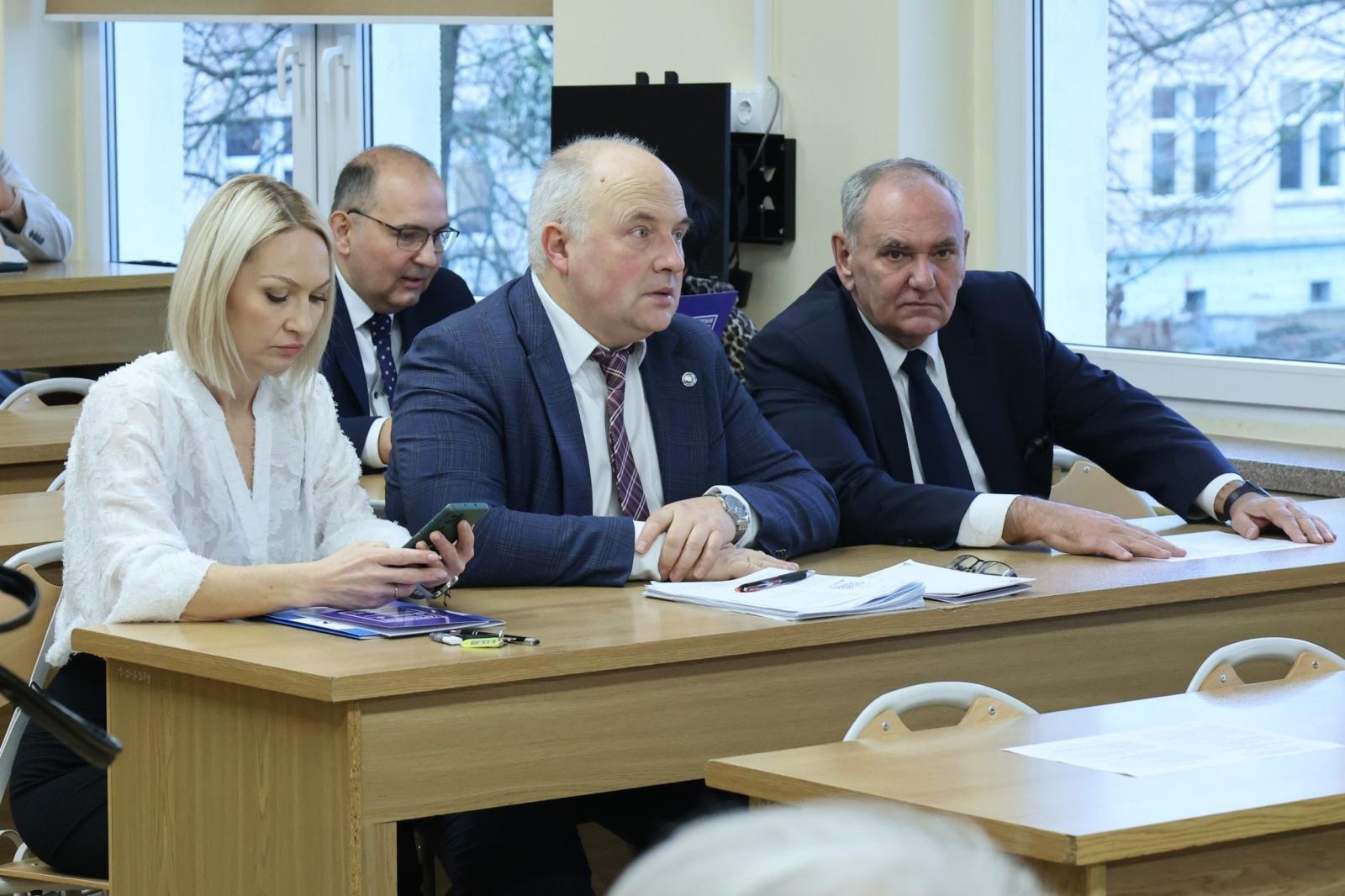Zdjęcie w galerii na portalu naszwodzislaw.com: XVIII Raciborskie Seminarium Pedagogiczne: Refleksja nad wyzwaniami edukacji [FOTO i WIDEO] wiadomości z regionu