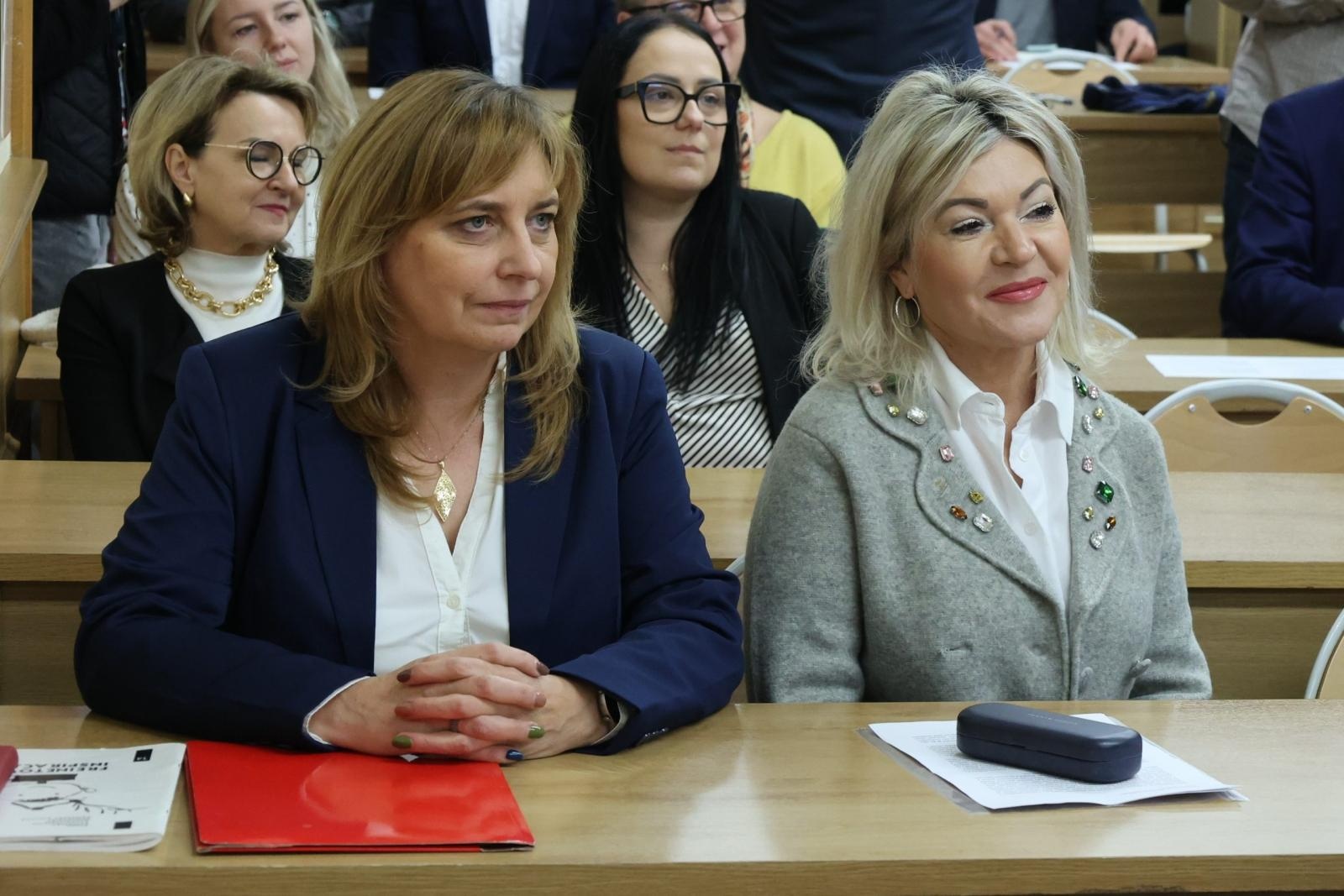 Zdjęcie w galerii na portalu naszwodzislaw.com: XVIII Raciborskie Seminarium Pedagogiczne: Refleksja nad wyzwaniami edukacji [FOTO i WIDEO] wiadomości z regionu