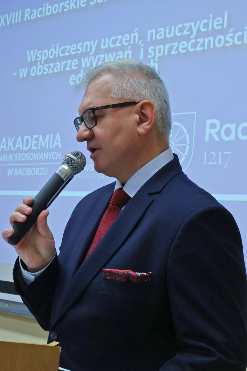 Zdjęcie w galerii na portalu naszwodzislaw.com: XVIII Raciborskie Seminarium Pedagogiczne: Refleksja nad wyzwaniami edukacji [FOTO i WIDEO] wiadomości z regionu