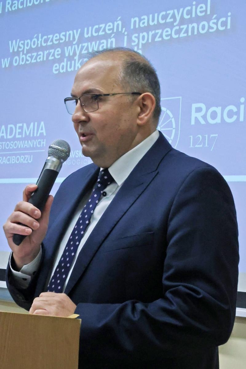 Zdjęcie w galerii na portalu naszwodzislaw.com: XVIII Raciborskie Seminarium Pedagogiczne: Refleksja nad wyzwaniami edukacji [FOTO i WIDEO] wiadomości z regionu