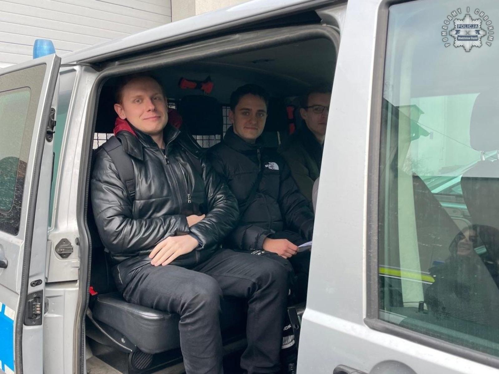 Zdjęcie w galerii na portalu naszwodzislaw.com: Studenci z Rybnika odwiedzili wodzisławską komendę policji wiadomości z regionu