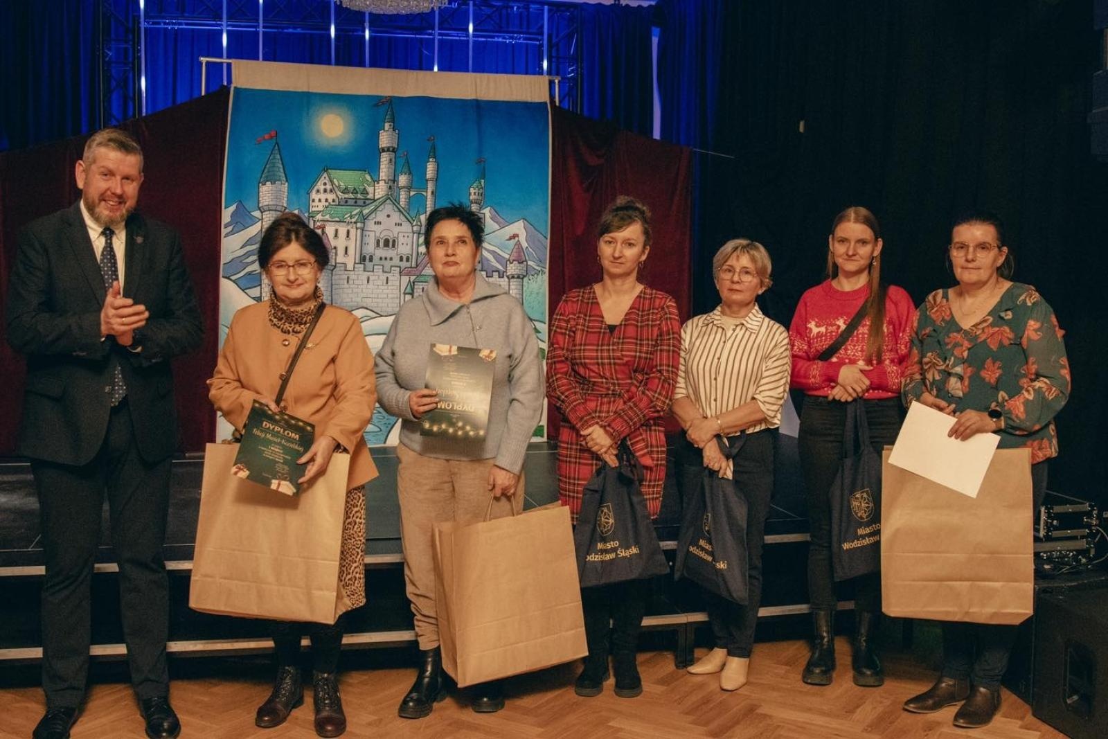 Zdjęcie w galerii na portalu naszwodzislaw.com: Poznaliśmy laureatów konkursu na najpiękniejszy stroik [FOTO] wiadomości z regionu