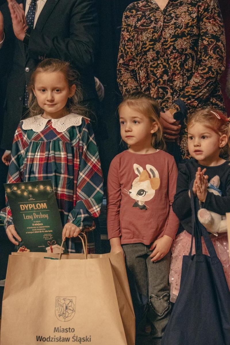 Zdjęcie w galerii na portalu naszwodzislaw.com: Poznaliśmy laureatów konkursu na najpiękniejszy stroik [FOTO] wiadomości z regionu